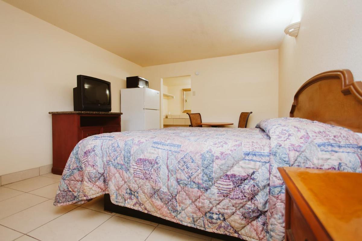 Space City Inn photo 11
