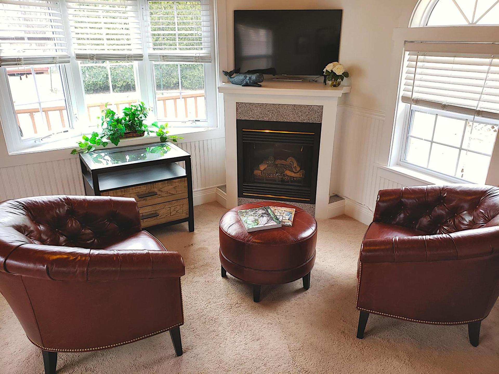 Sand Bar Cottage Inn photo 17