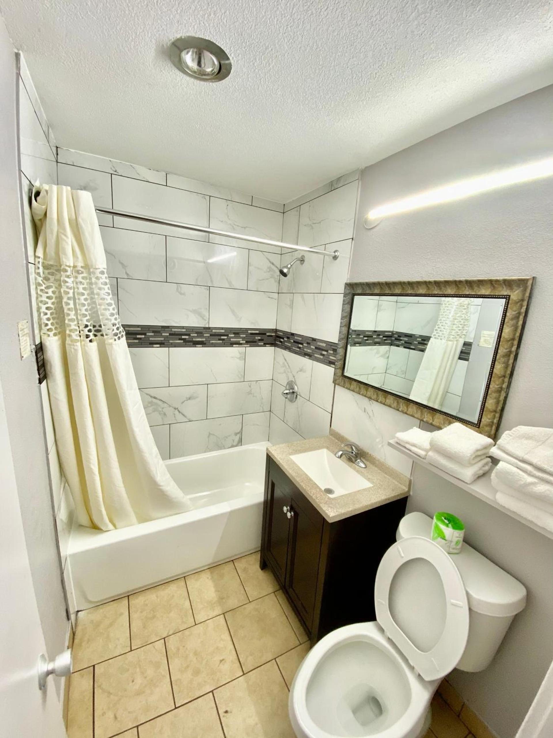 Budget Inn photo 5