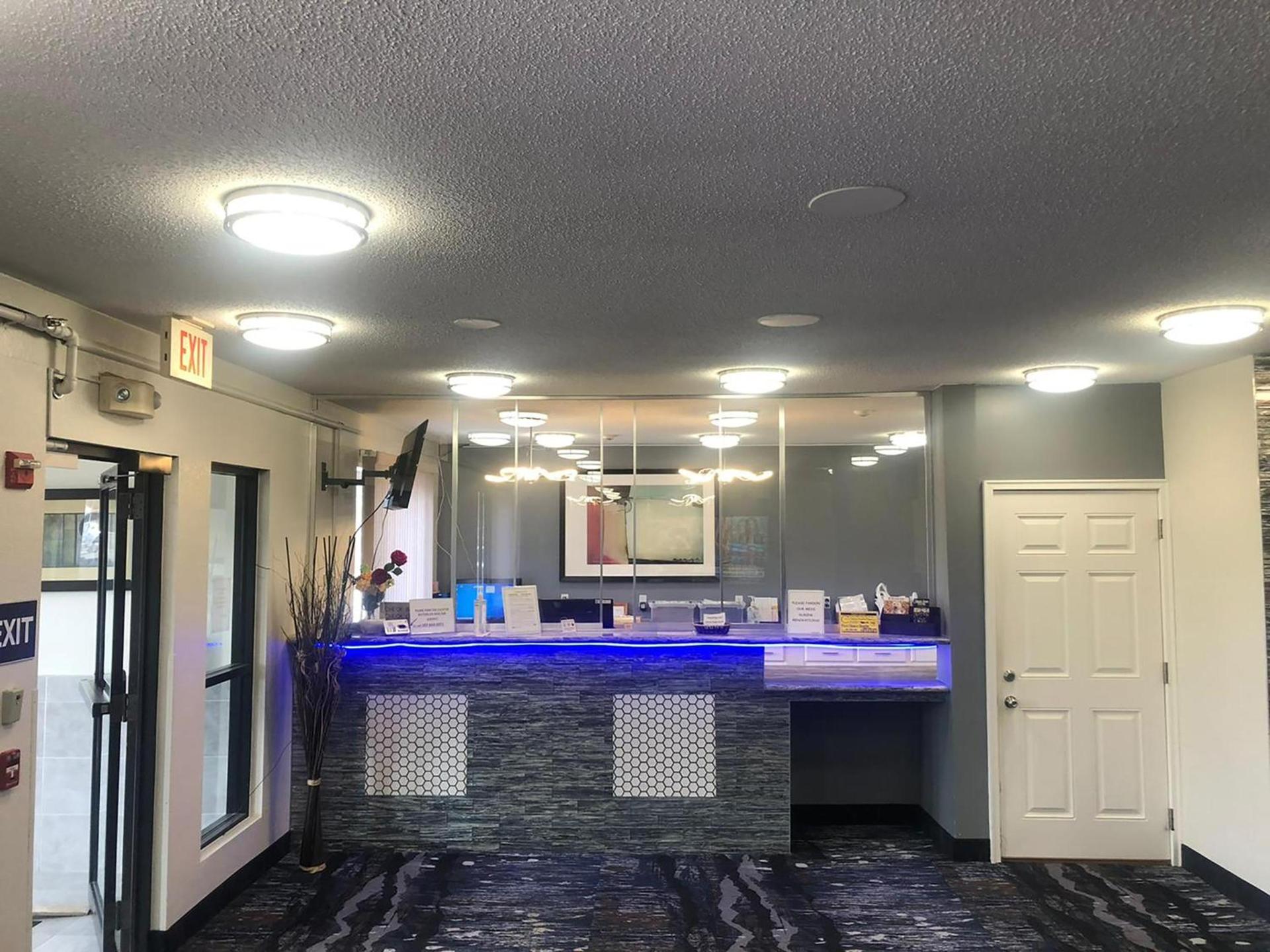 Coratel Inn & Suites by Jasper Northfield photo 4