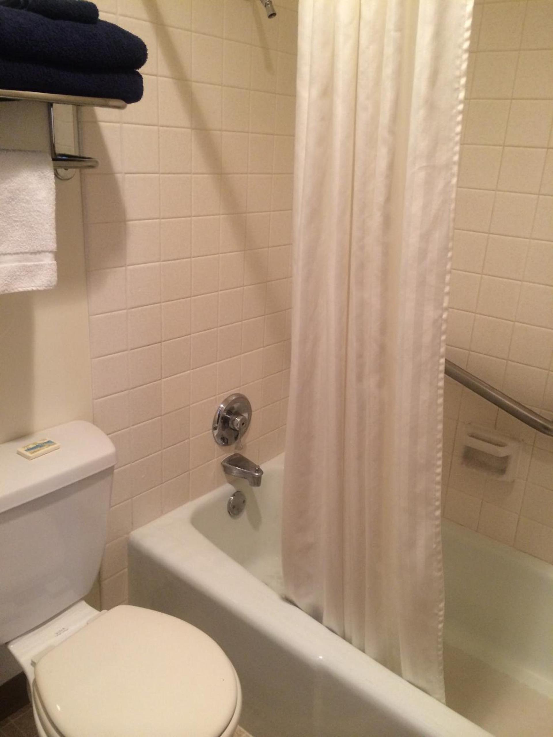 Island Inn photo 11