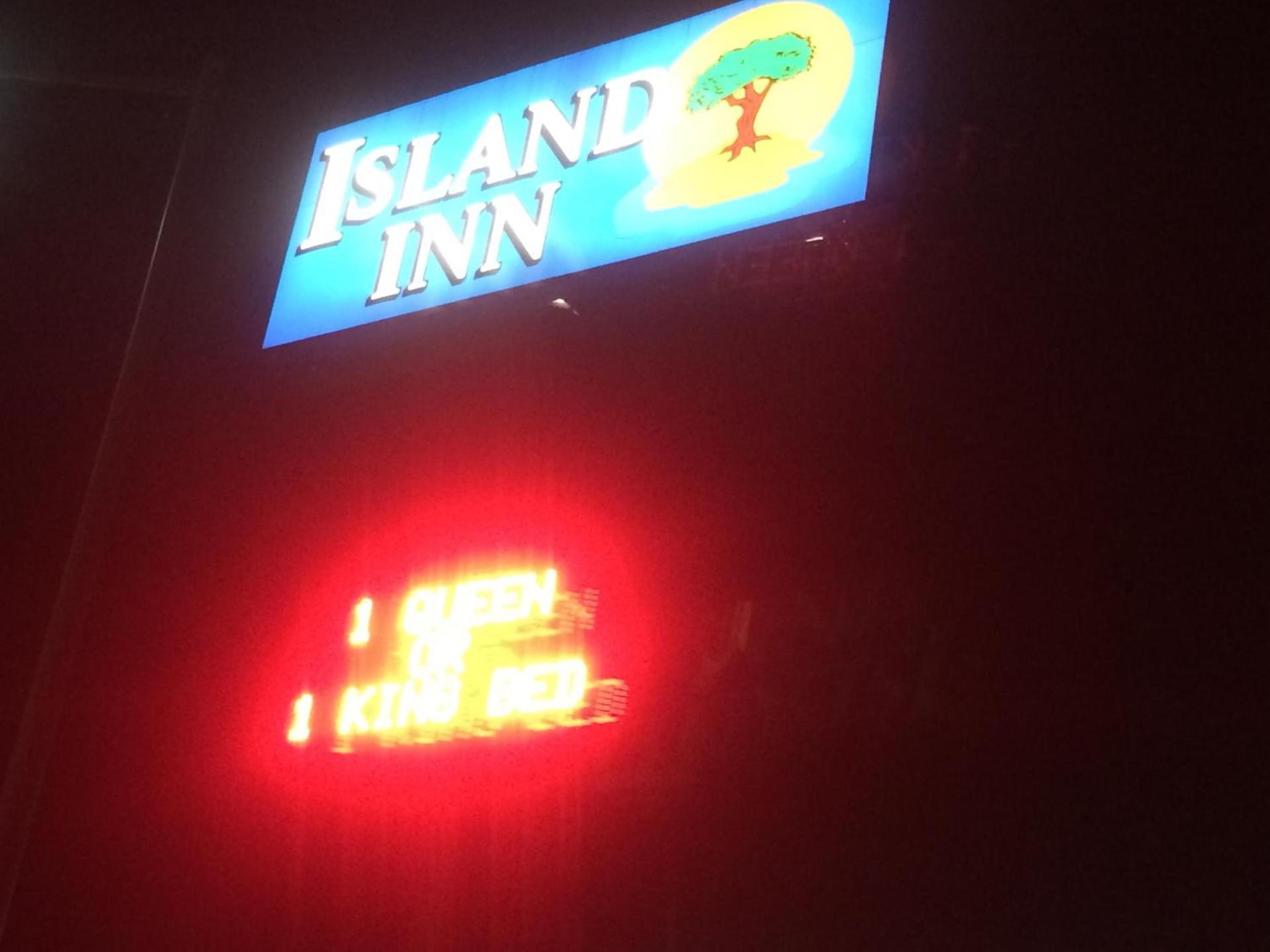 Island Inn photo 24