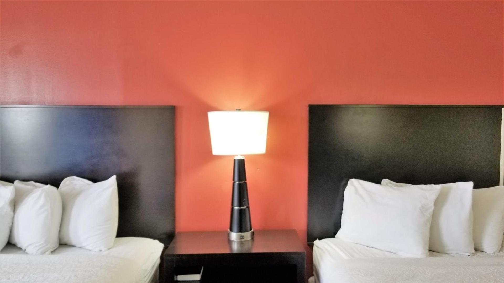 Travelodge by Wyndham Richmond IN photo 33