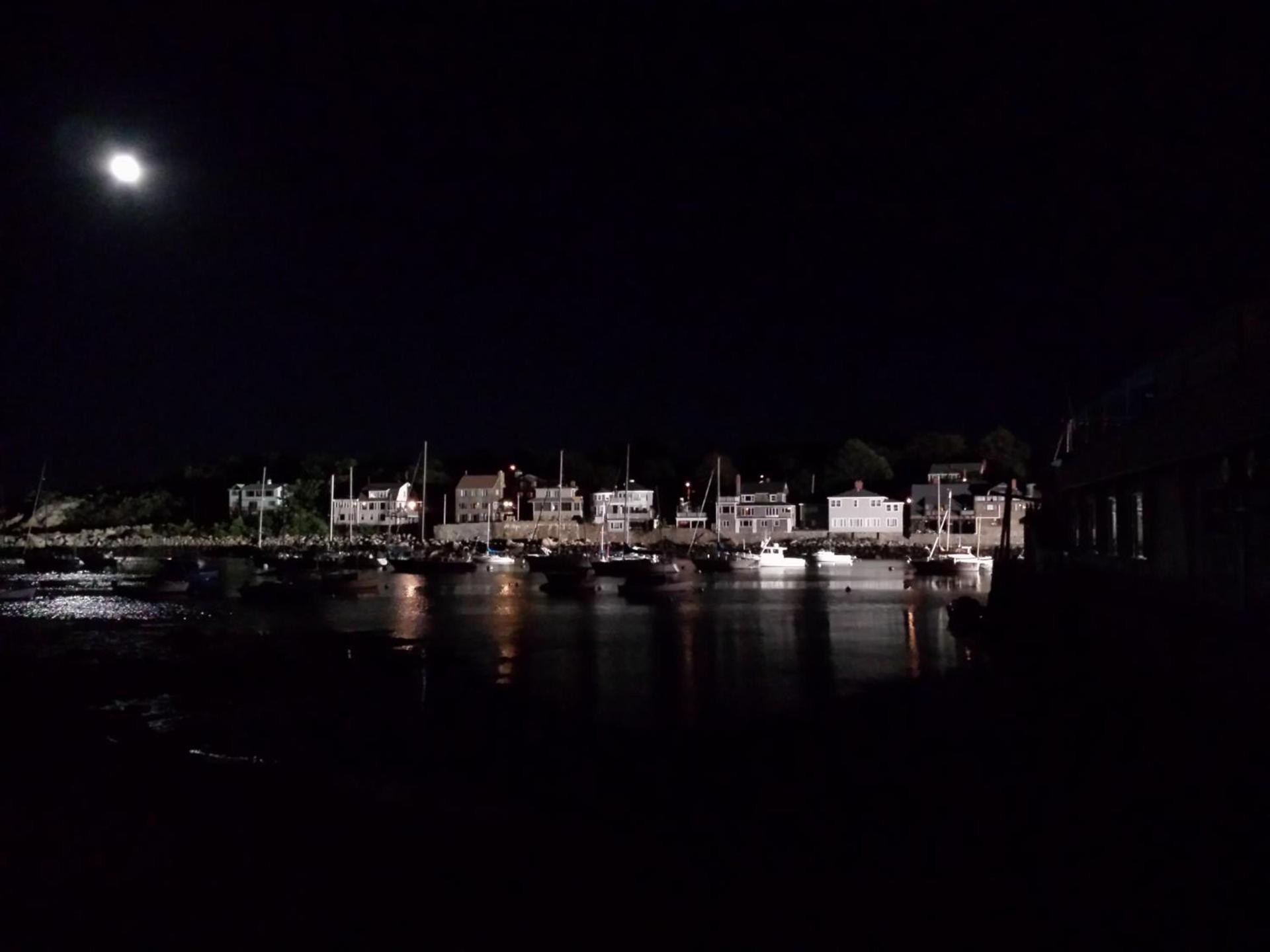 Bearskin Neck Motor Lodge photo 18