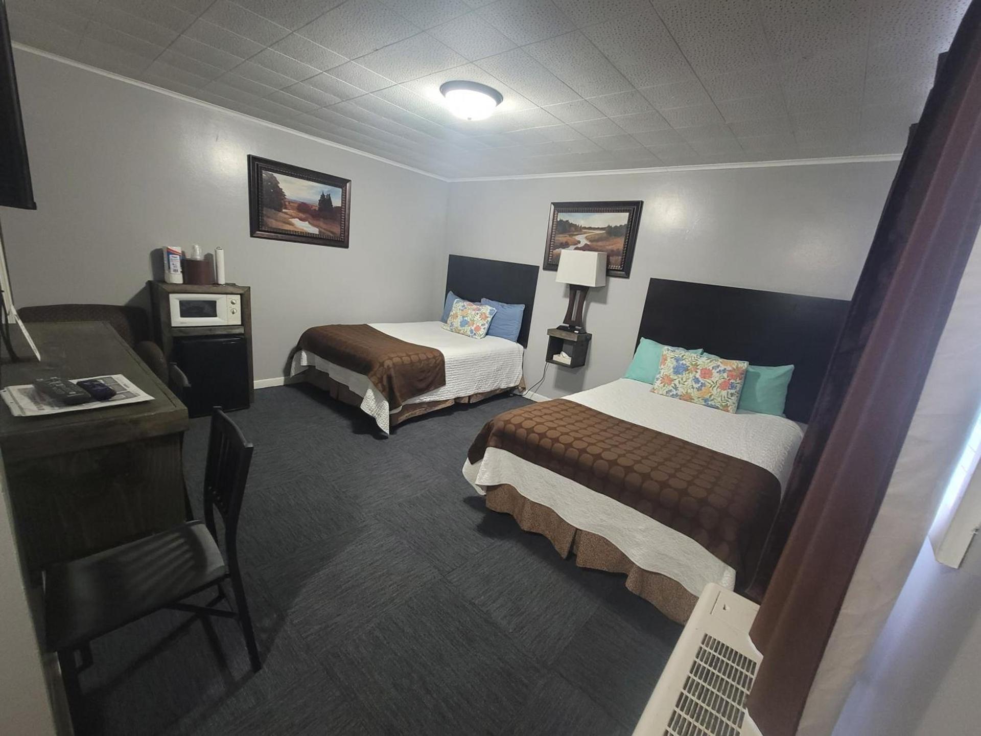 Fiesta City Motel photo 41