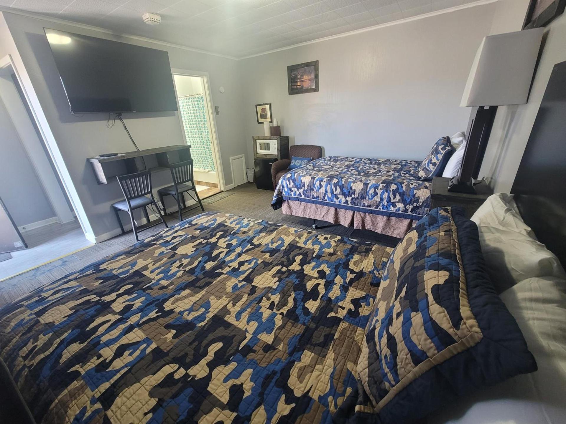 Fiesta City Motel photo 22