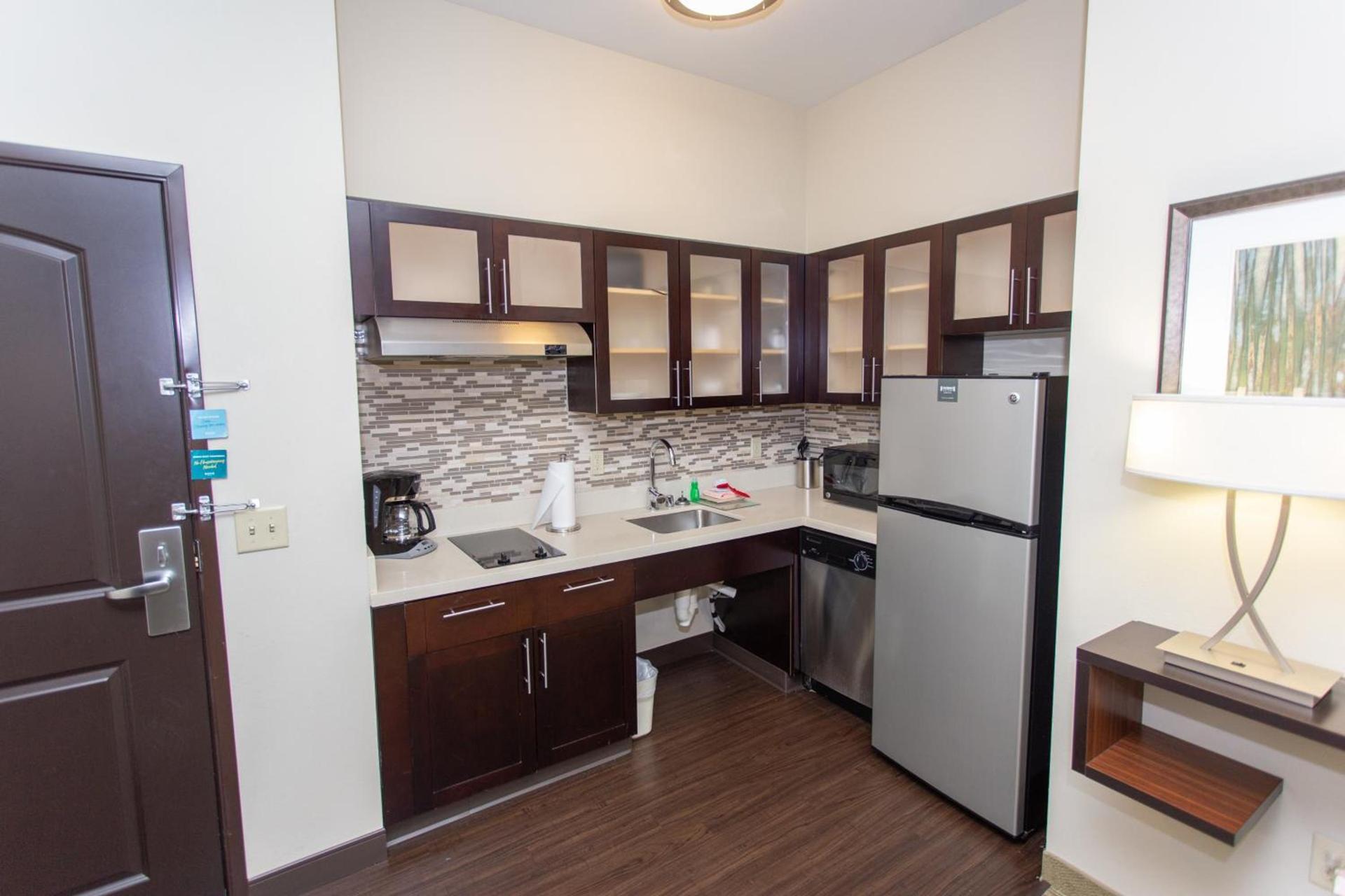 Staybridge Suites Bowling Green by IHG photo 16