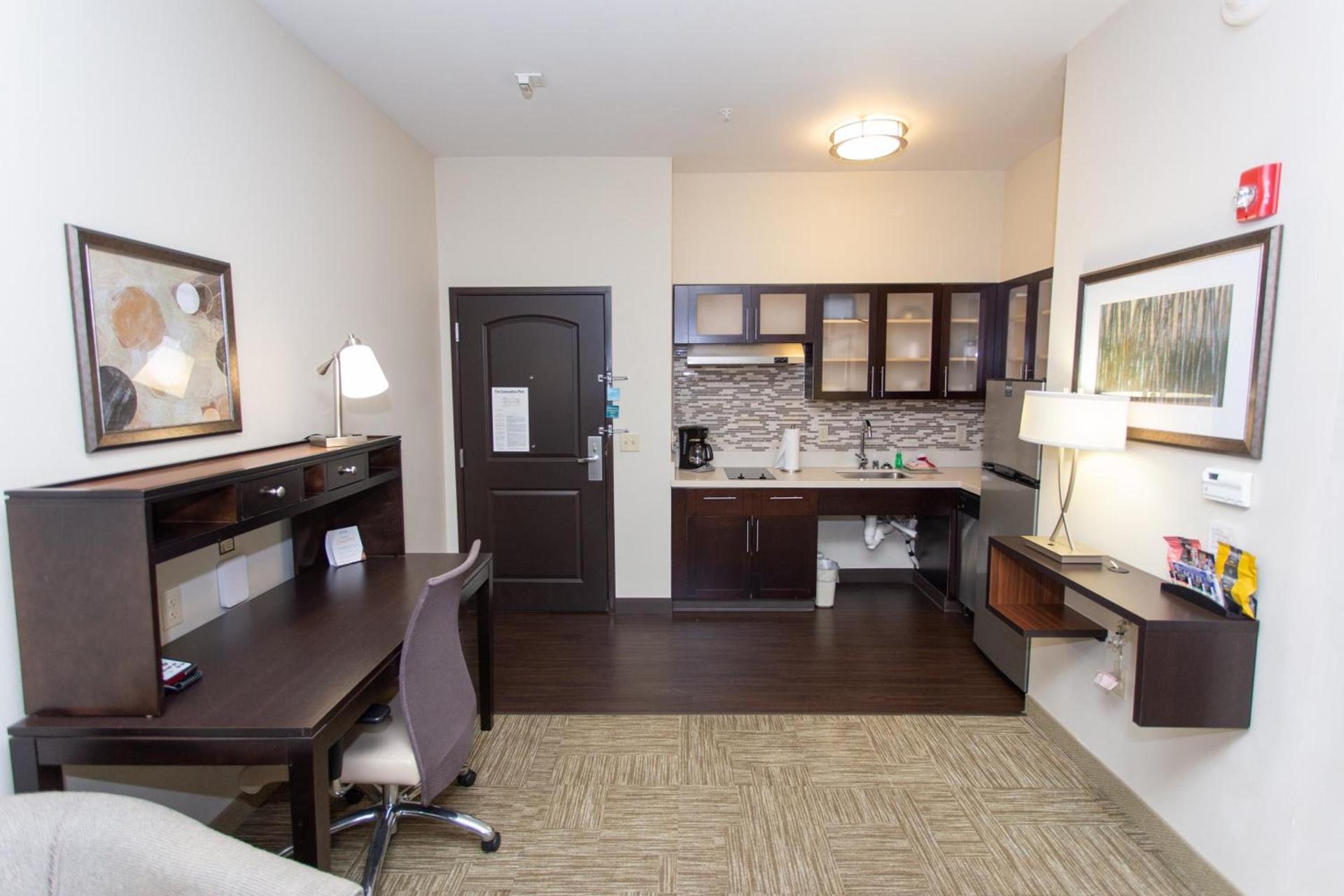Staybridge Suites Bowling Green by IHG photo 9