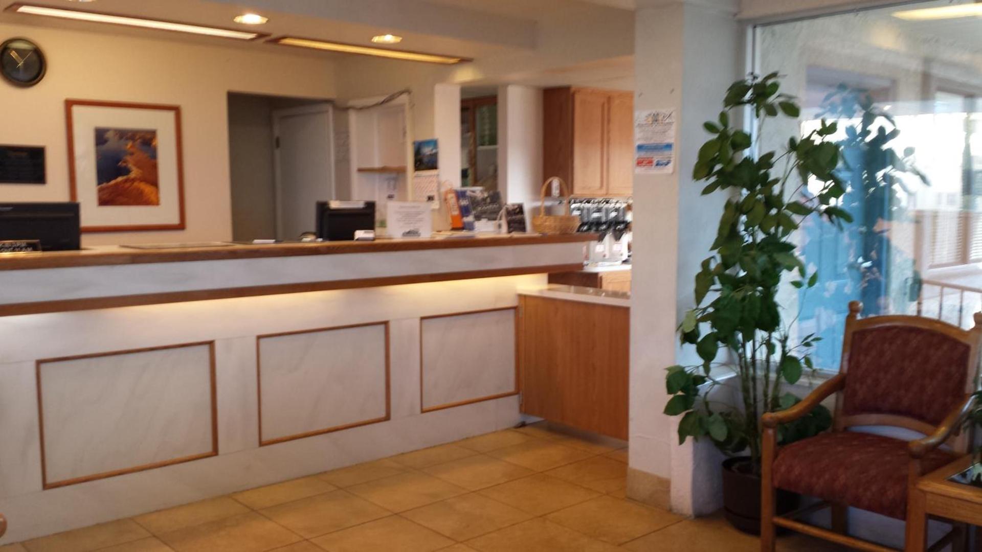 Travelodge by Wyndham Page, View of Lake Powell photo 24