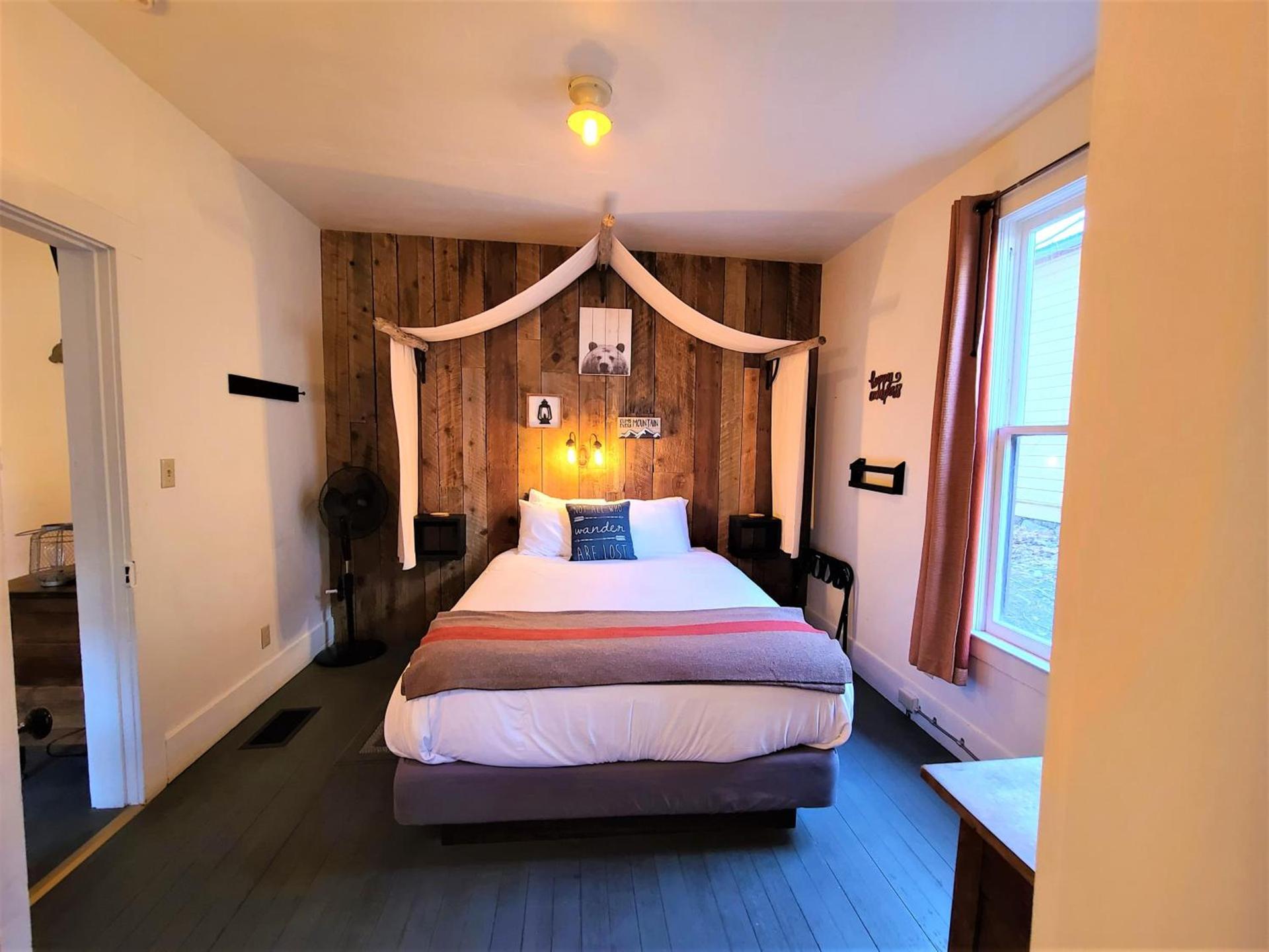 Mrs. Anderson's Lodging photo 36