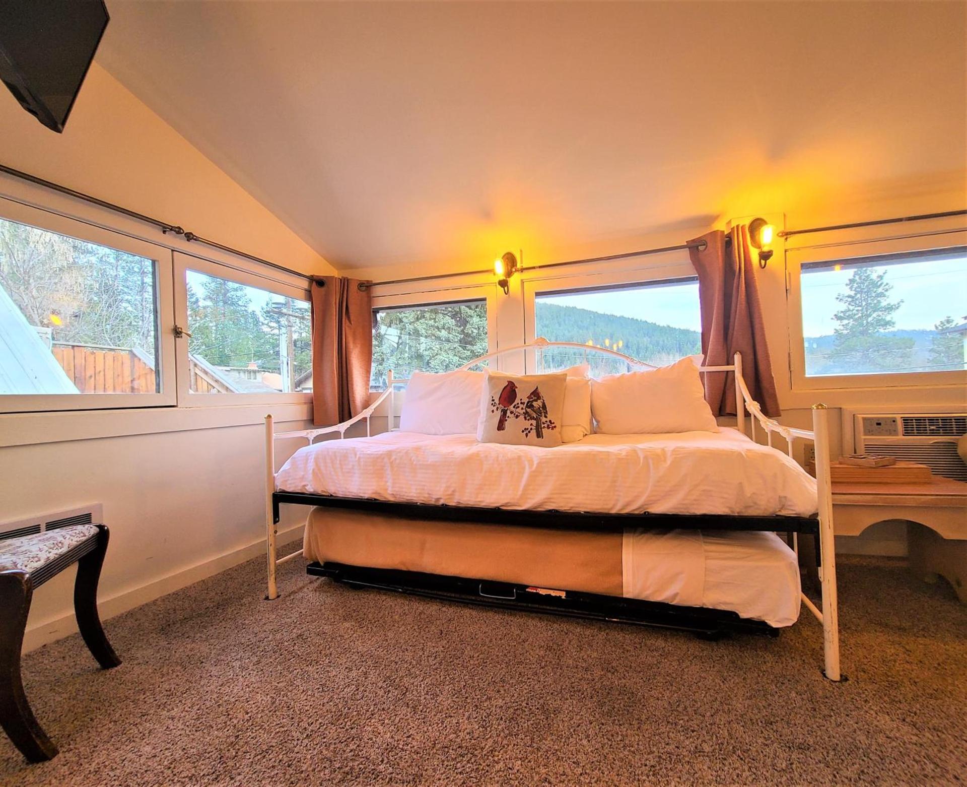 Mrs. Anderson's Lodging photo 76