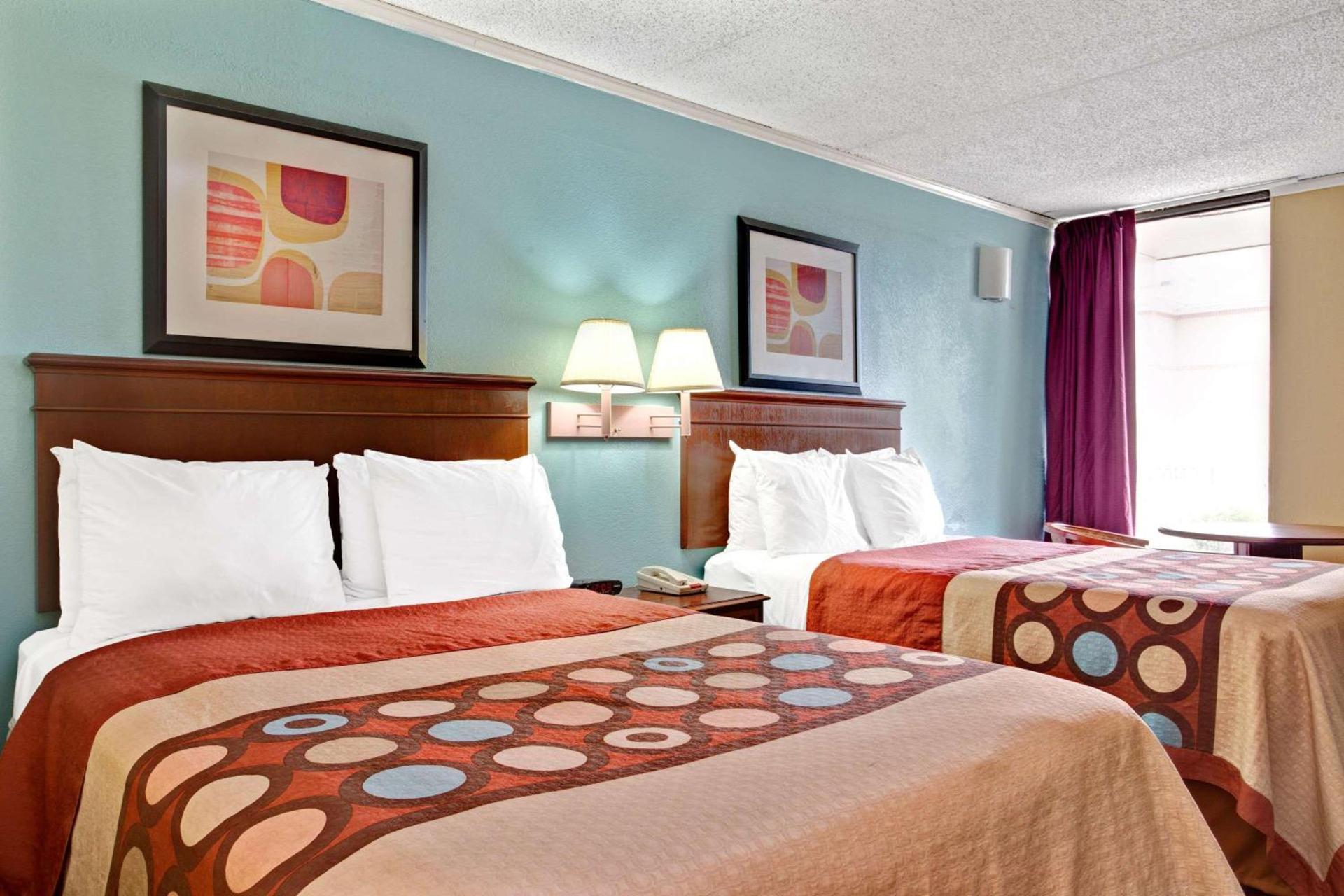 Super 8 by Wyndham Raleigh Downtown photo 12