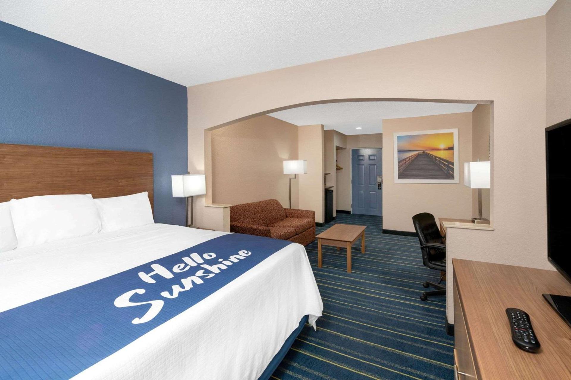 Days Inn by Wyndham Panama City photo 9