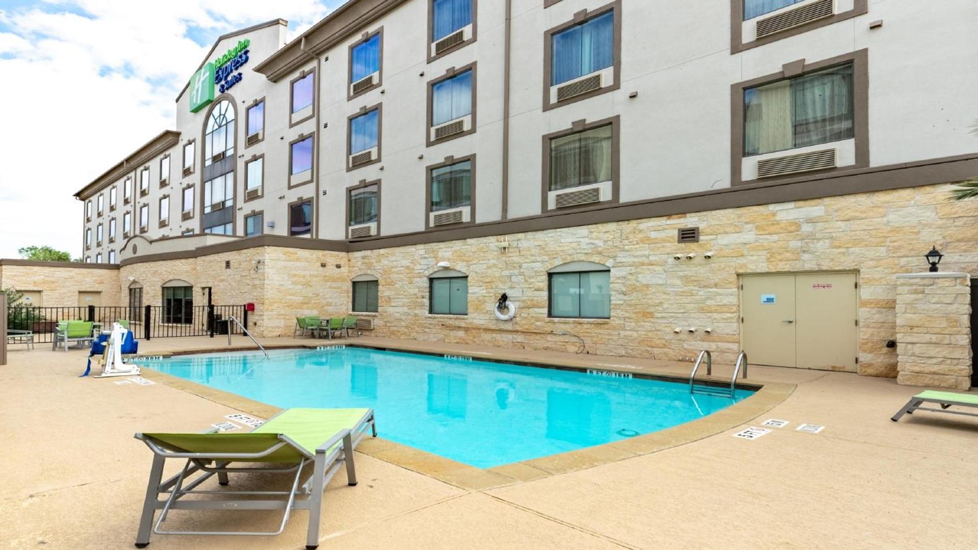 Holiday Inn Express & Suites Houston South - Near Pearland by IHG photo 45