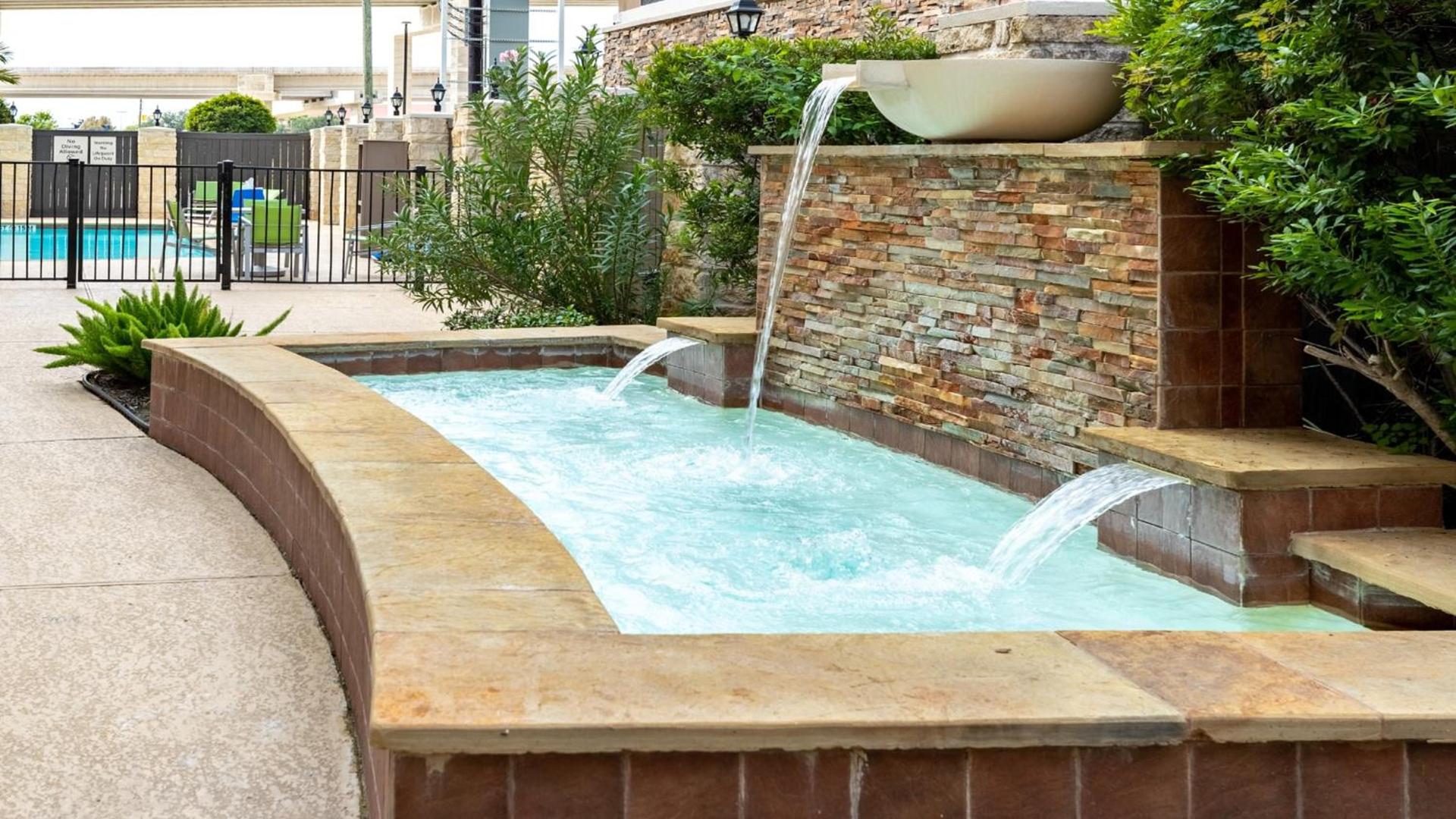 Holiday Inn Express & Suites Houston South - Near Pearland by IHG photo 27
