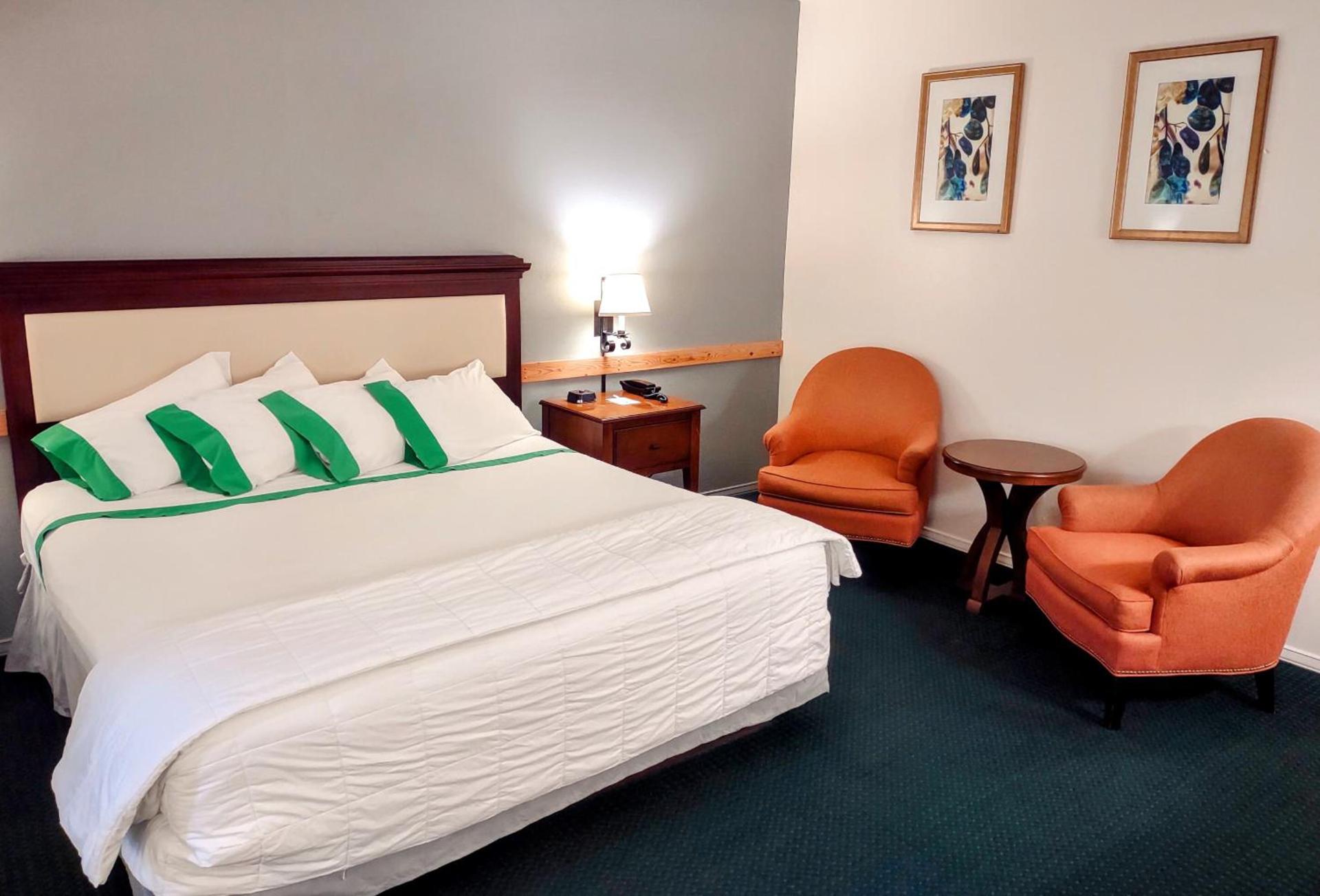 GuestHouse Inn Enumclaw photo 49
