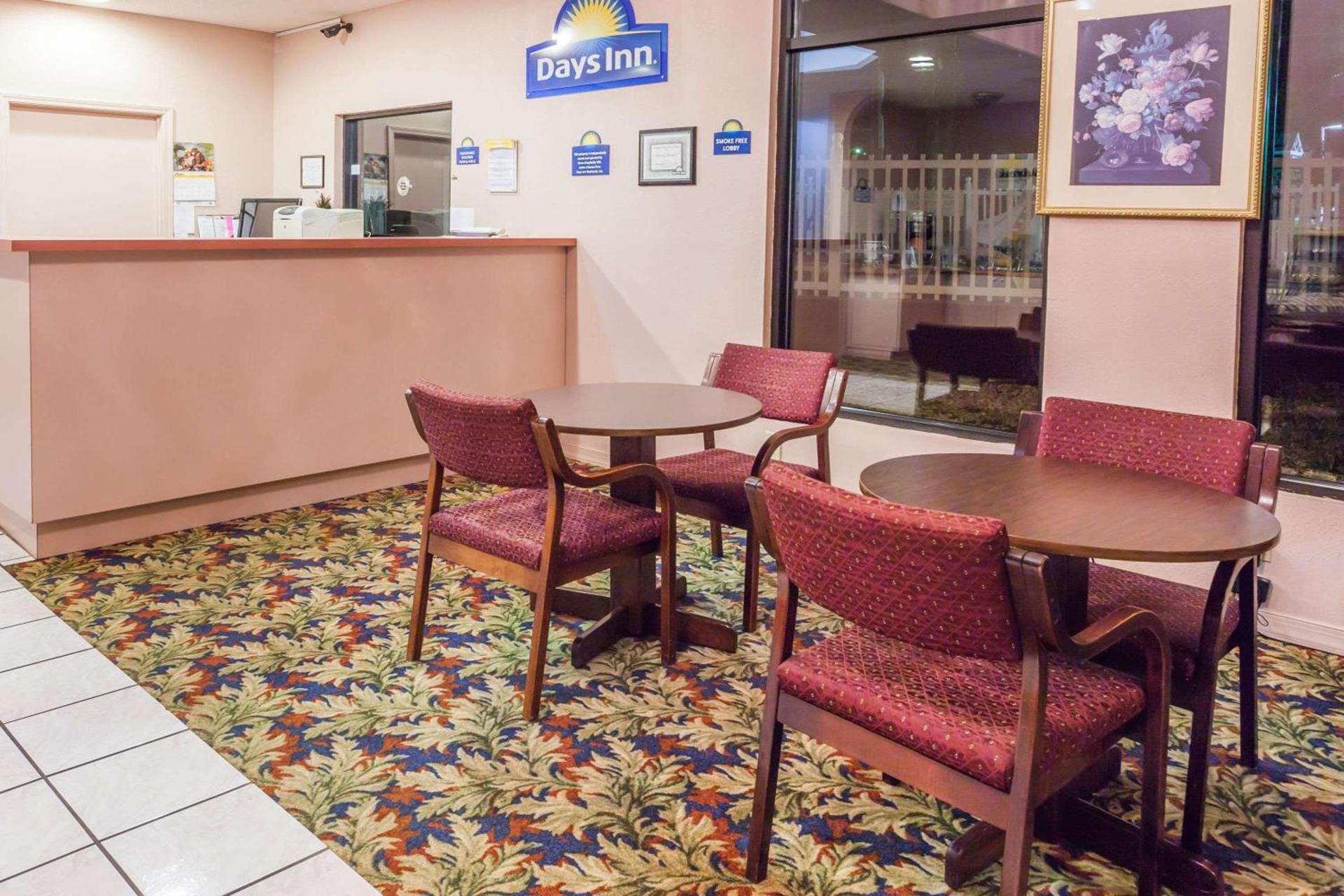 Days Inn by Wyndham Jackson photo 7