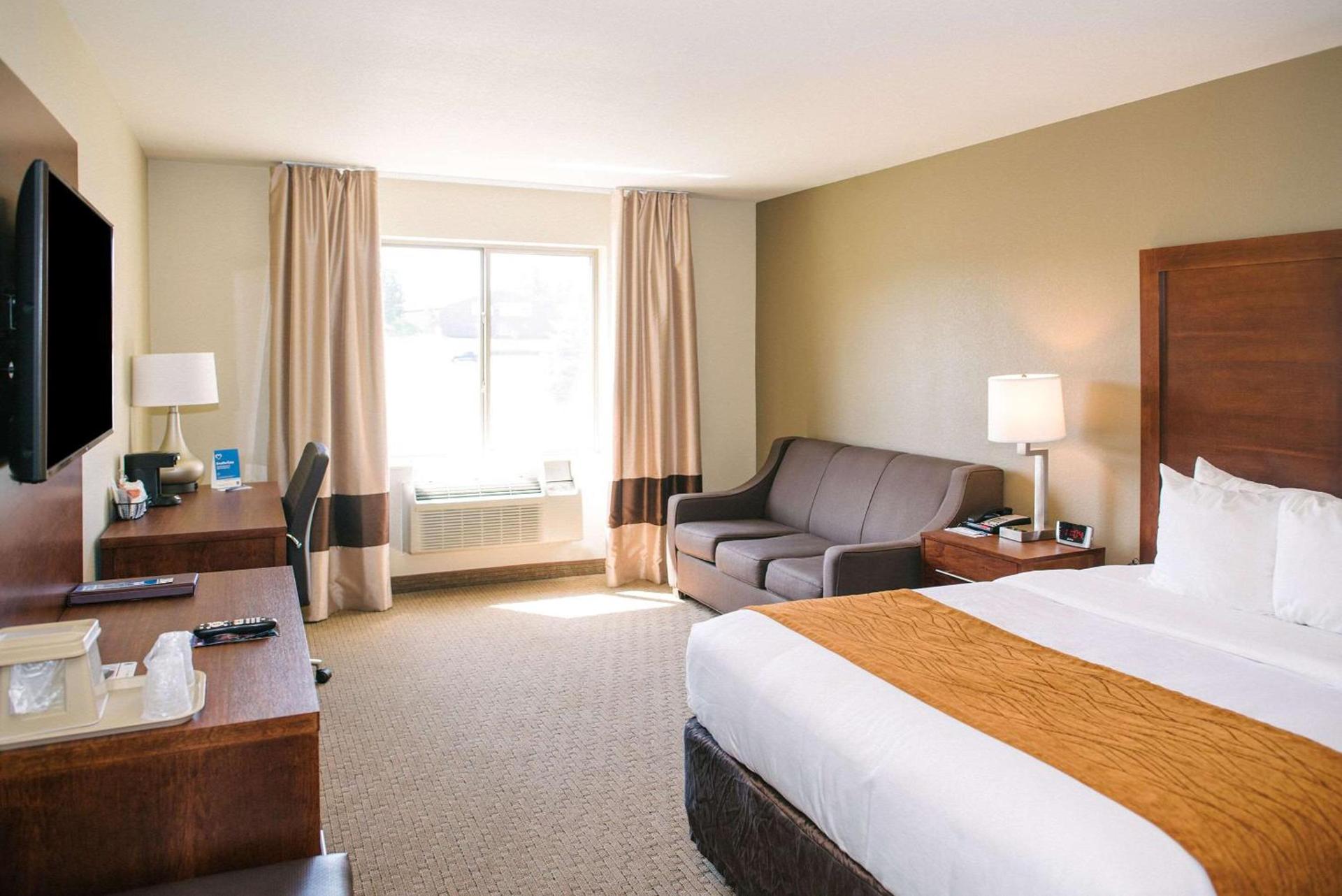 Comfort Inn & Suites photo 9