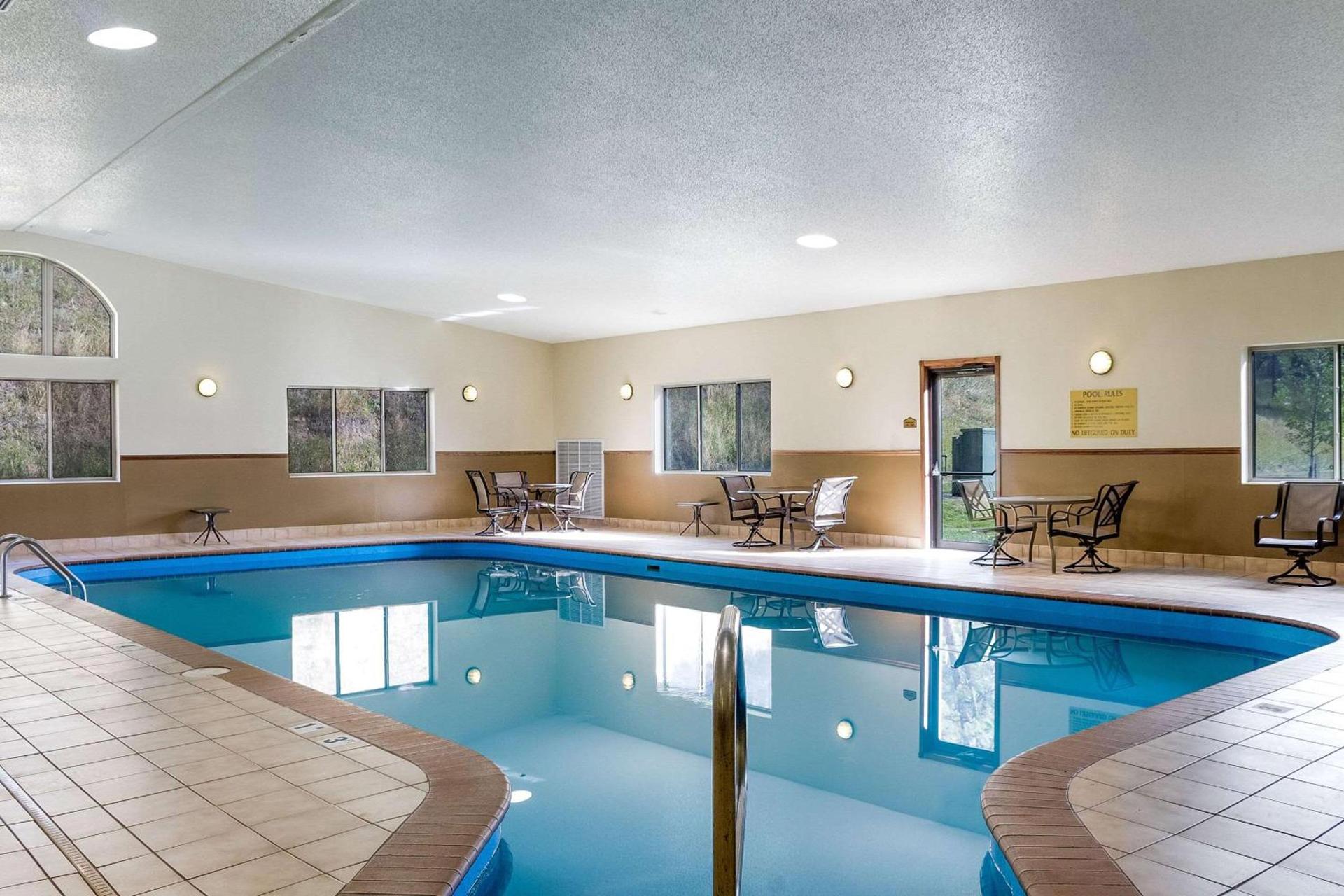 Comfort Inn & Suites photo 36