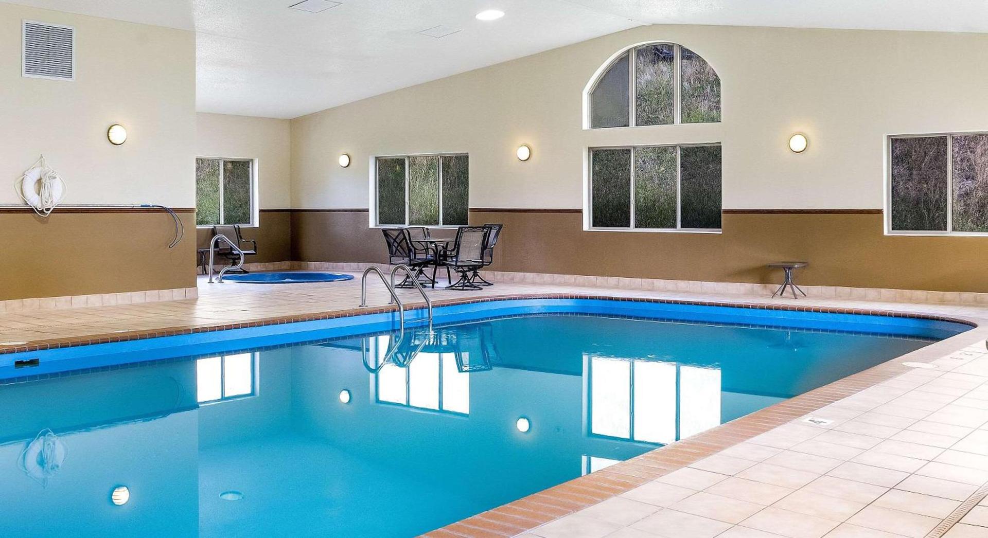 Comfort Inn & Suites photo 39