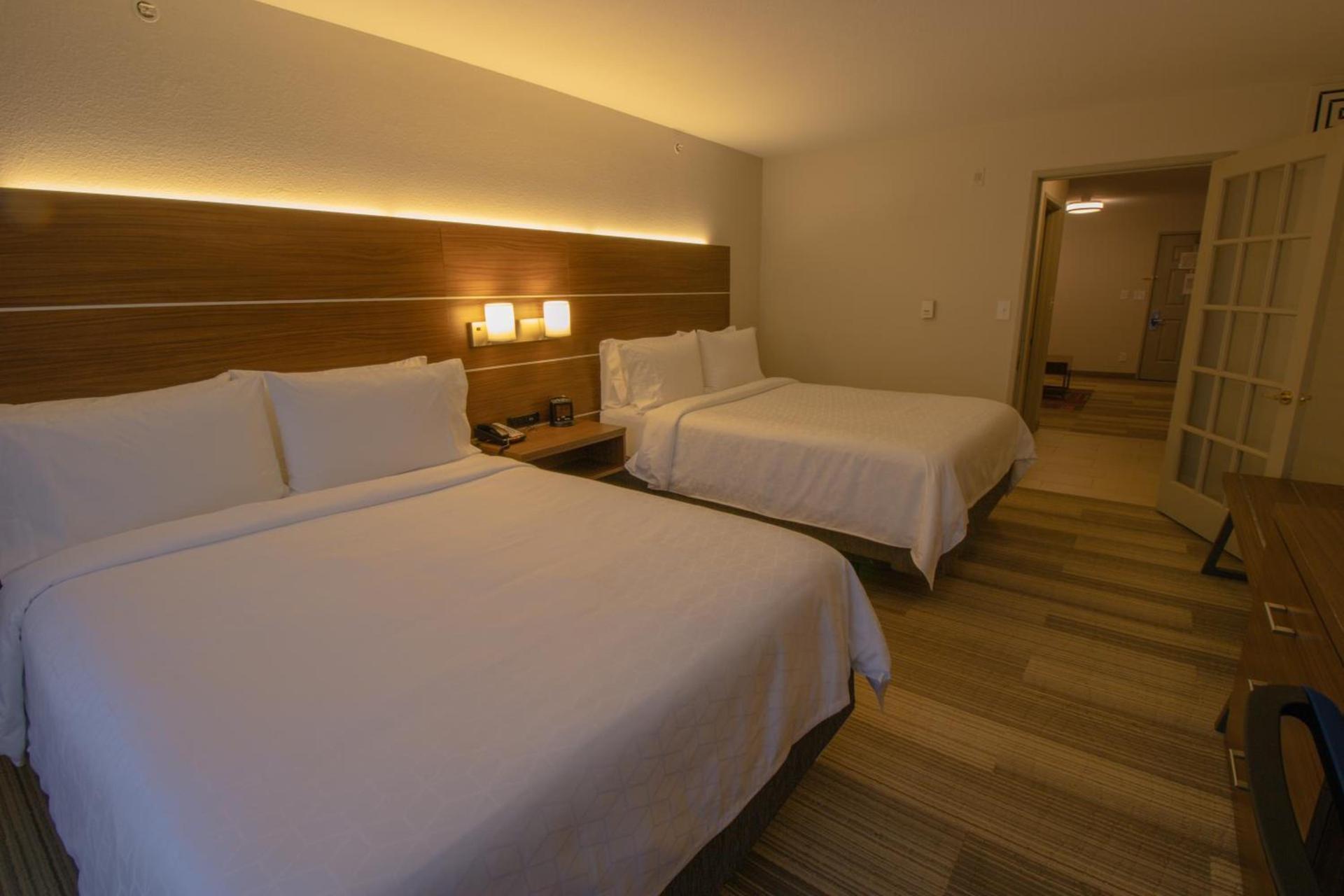 Holiday Inn Express & Suites Manassas by IHG photo 11