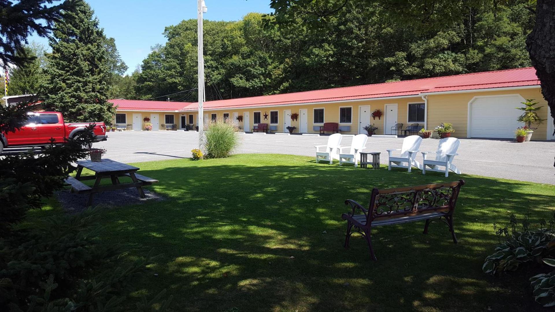 The Garrett Inn photo 85