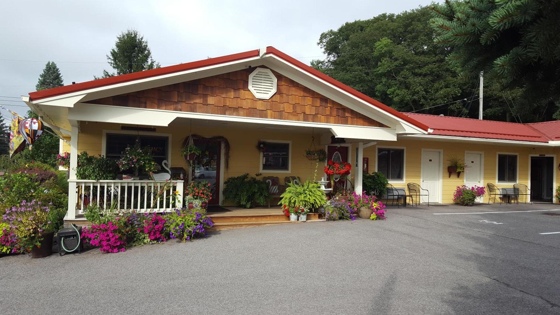 The Garrett Inn photo 90