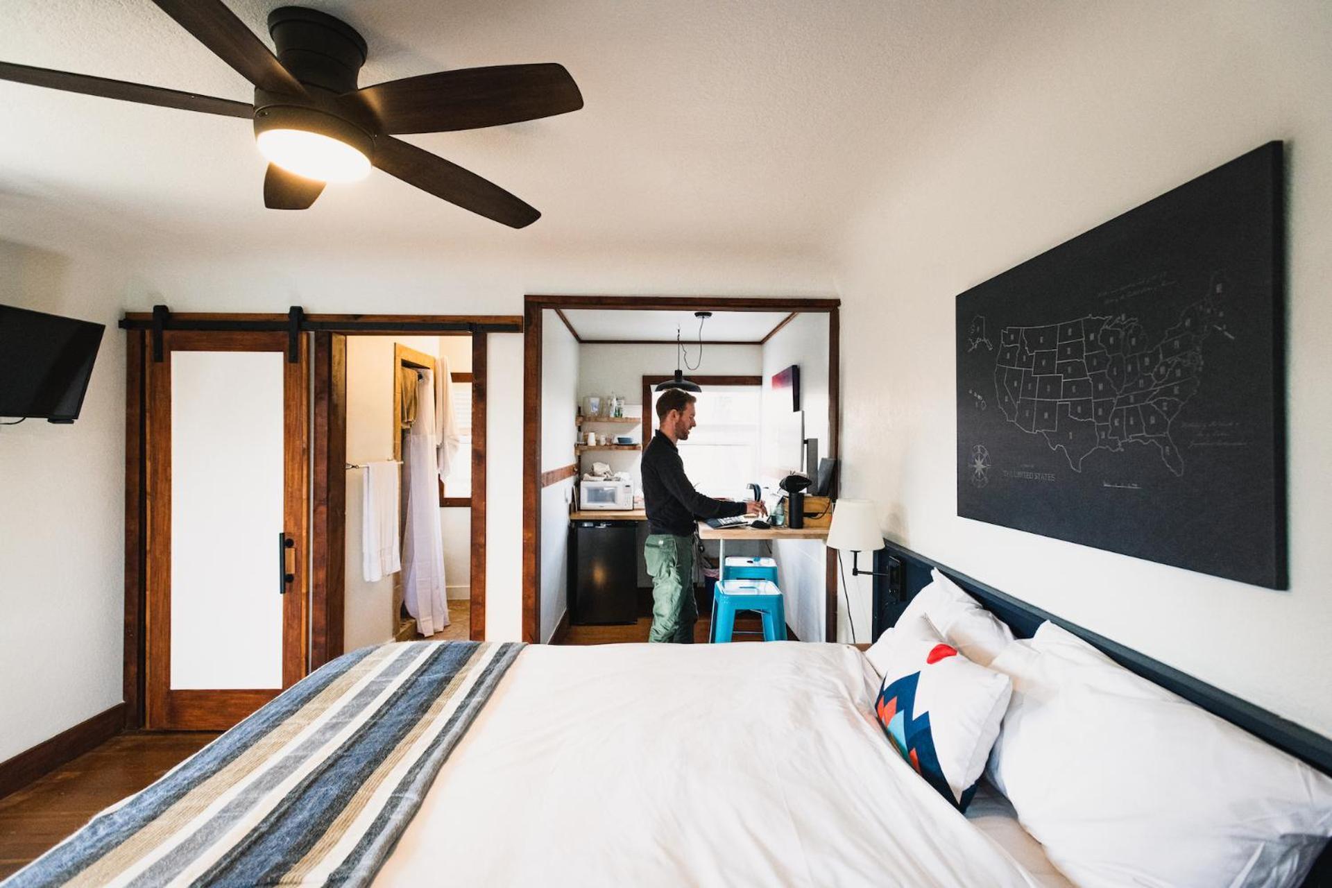 The Stranger Lodge - Pet Friendly photo 54