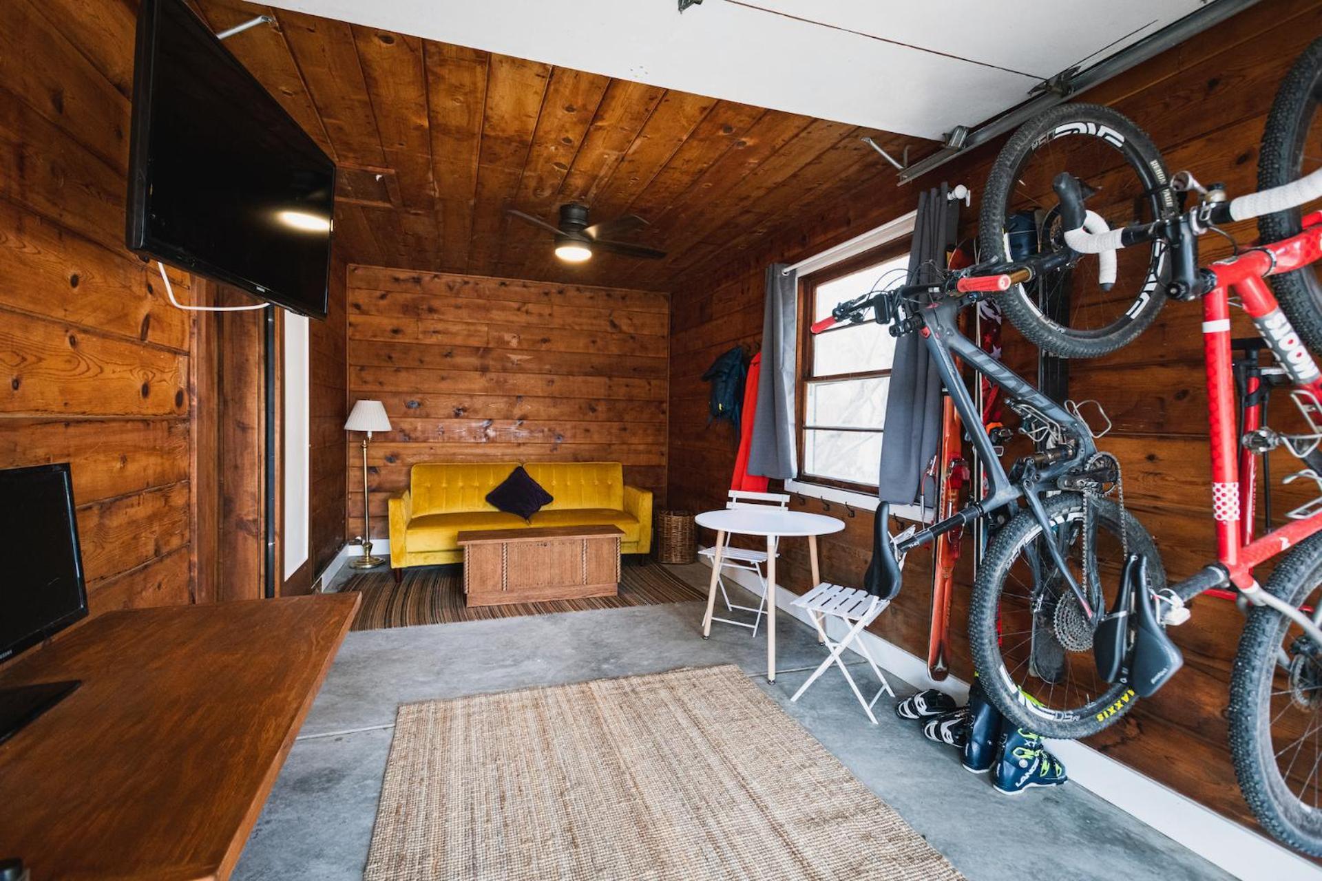 The Stranger Lodge - Pet Friendly photo 37