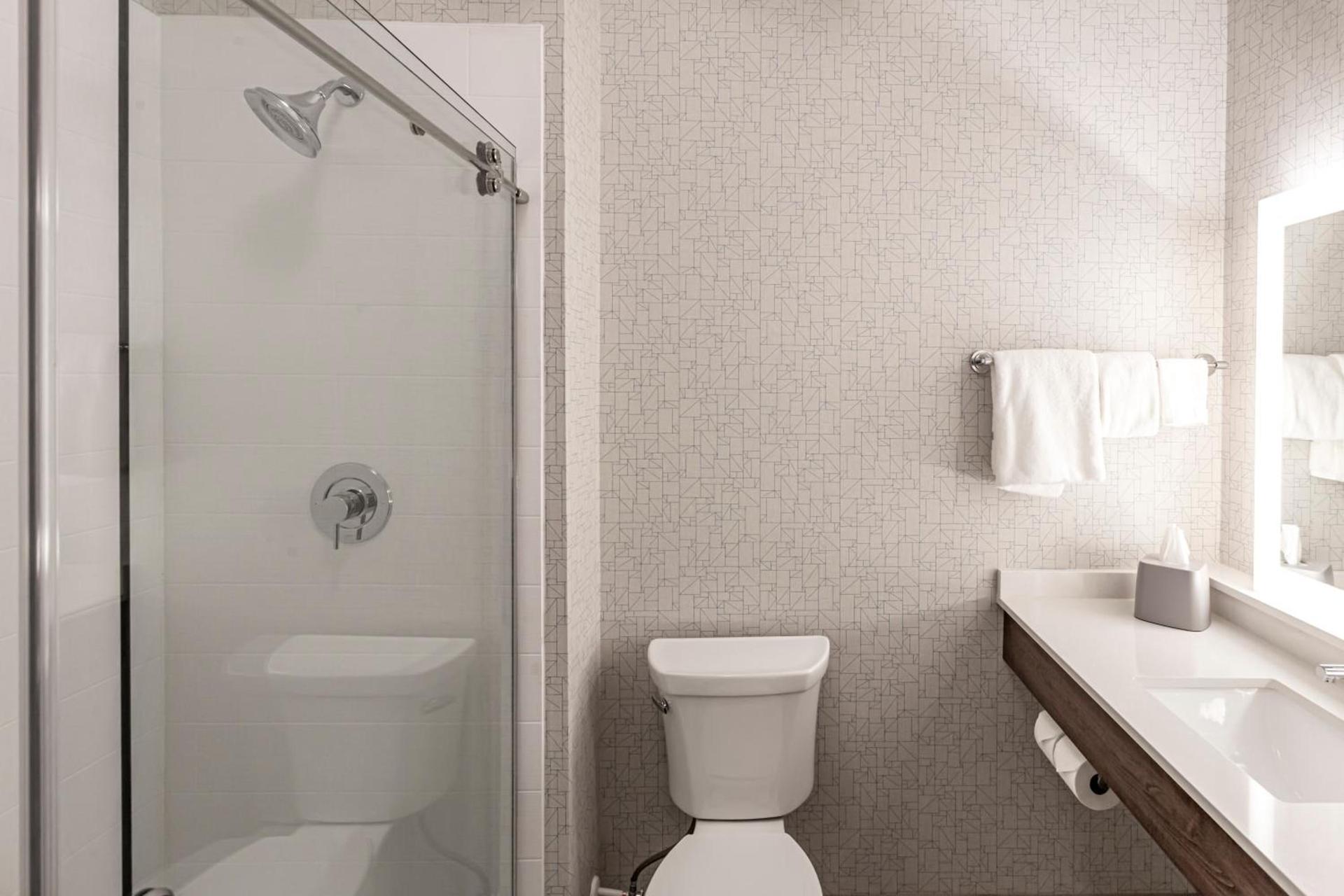 Holiday Inn Express & Suites - Columbus - Worthington by IHG photo 6