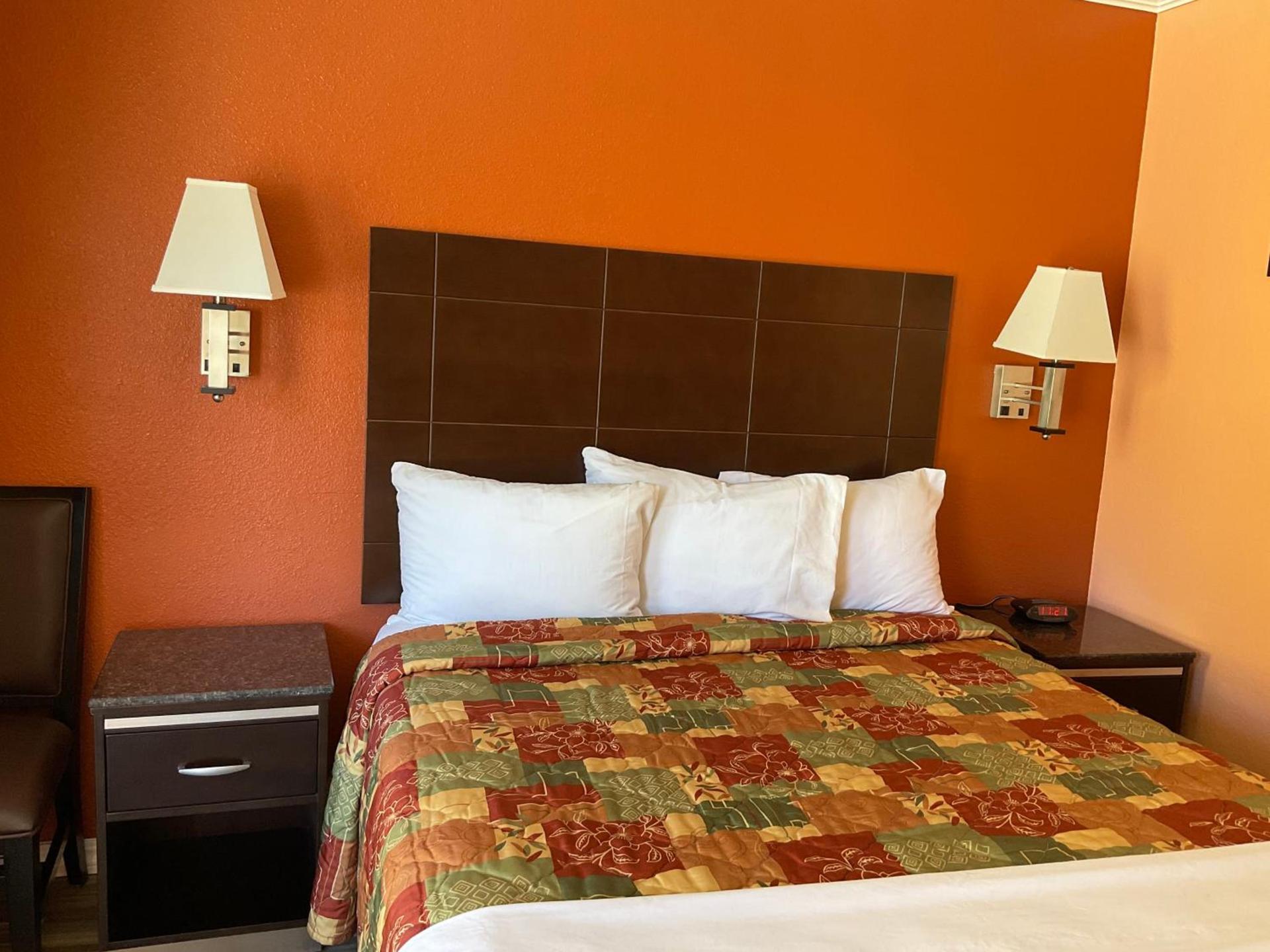 Budget Motel photo 25
