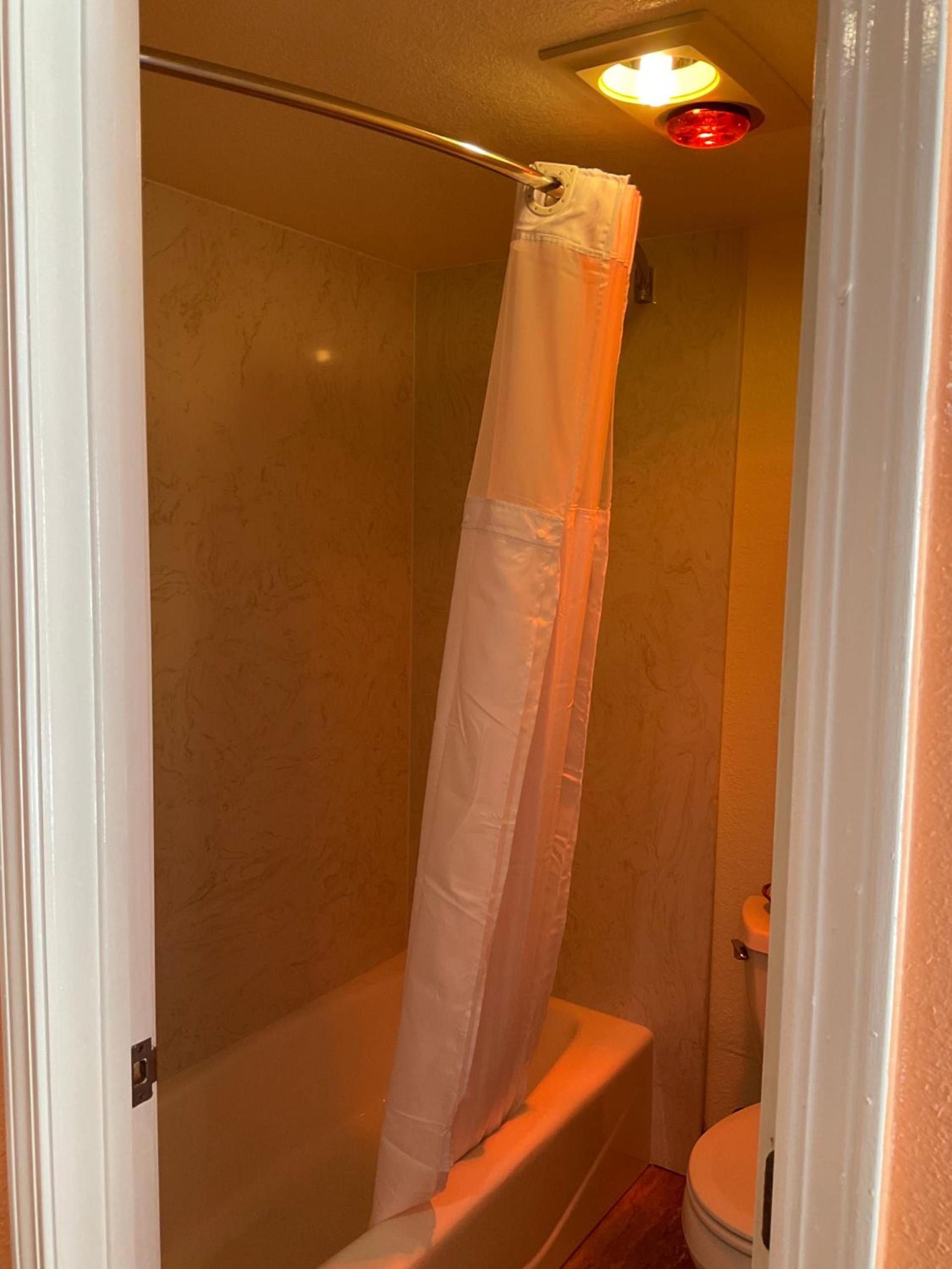 Budget Motel photo 30