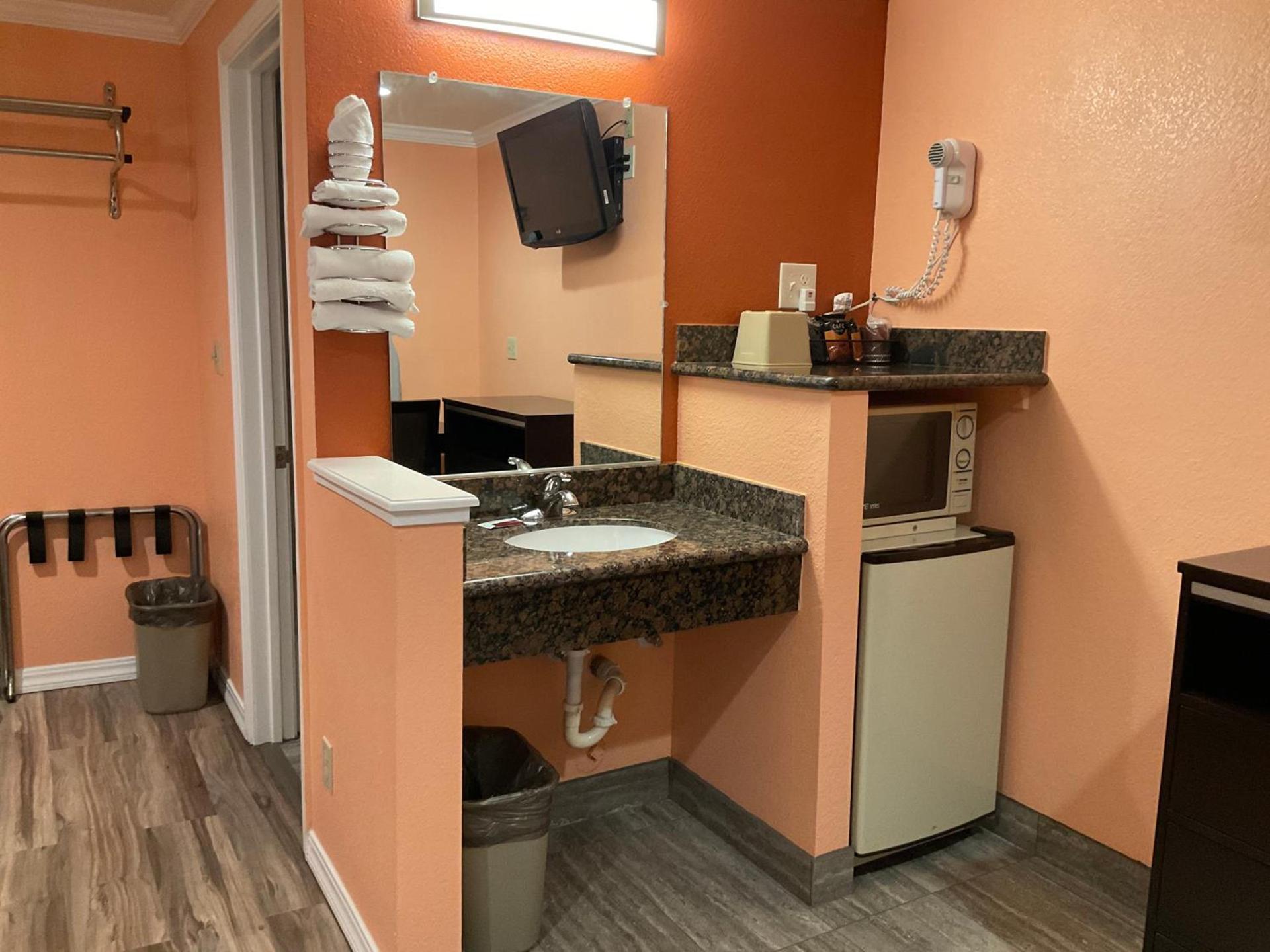 Budget Motel photo 29