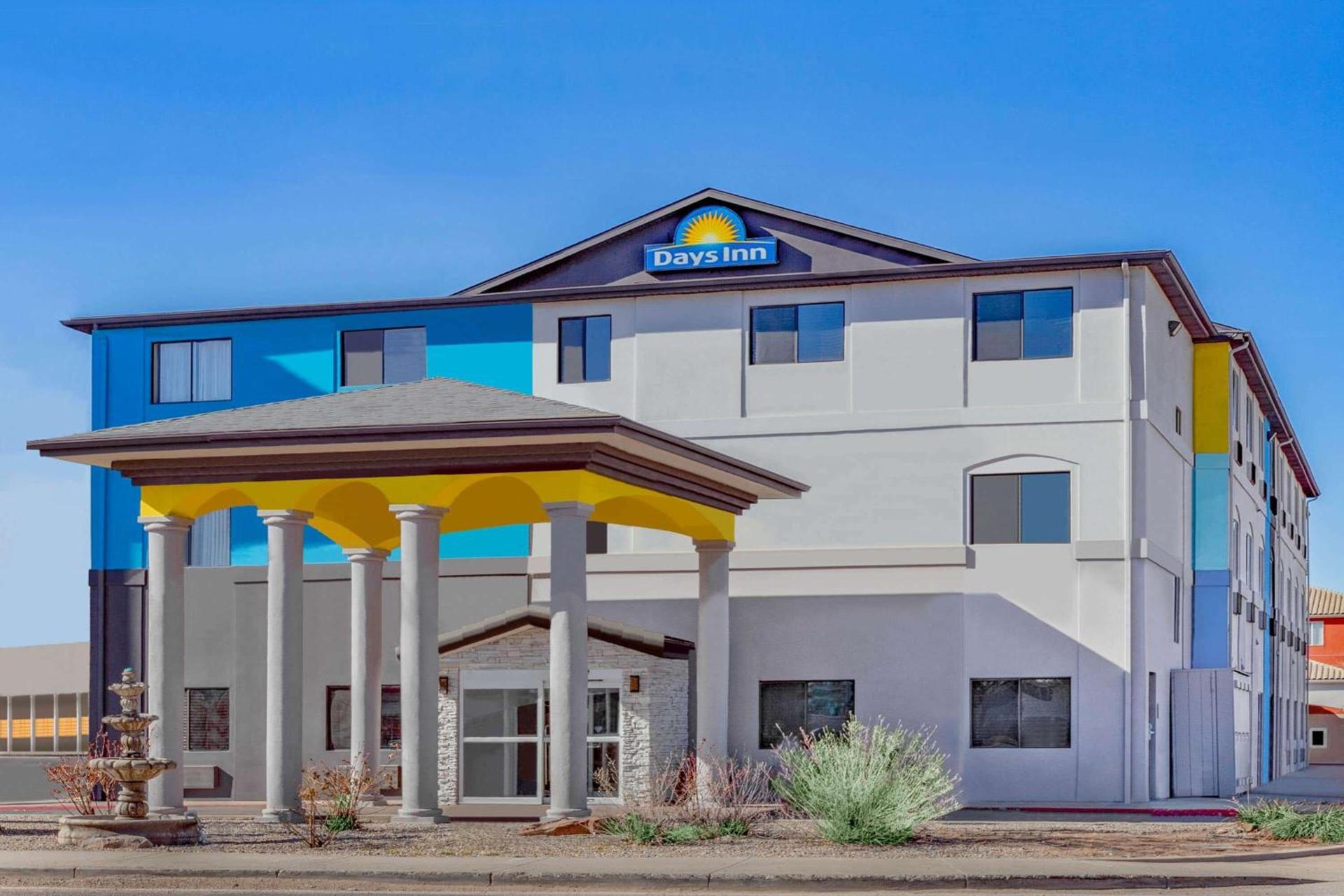 Days Inn by Wyndham Bernalillo — hotel in Bernalillo