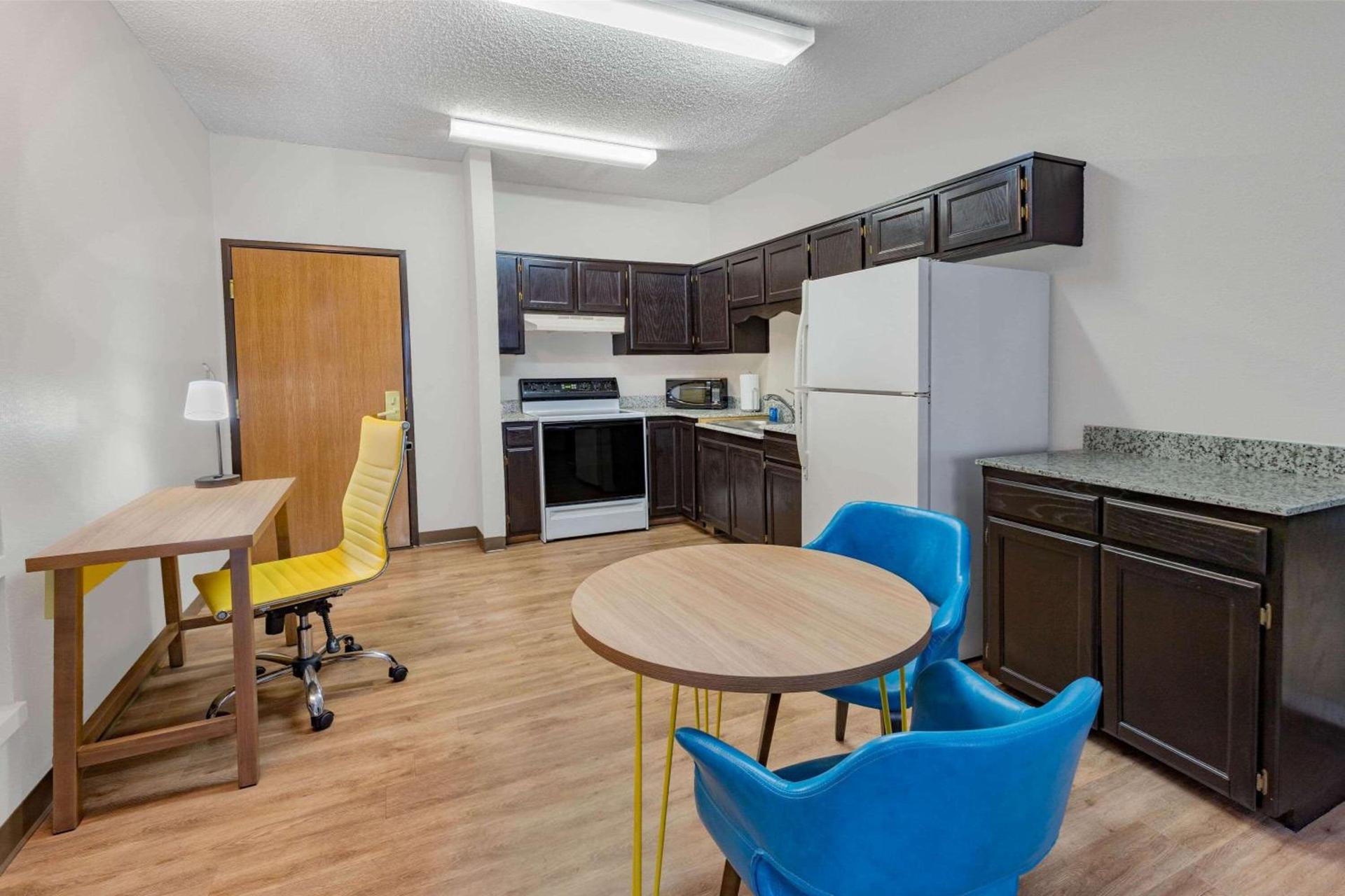 Days Inn by Wyndham Bernalillo photo 6