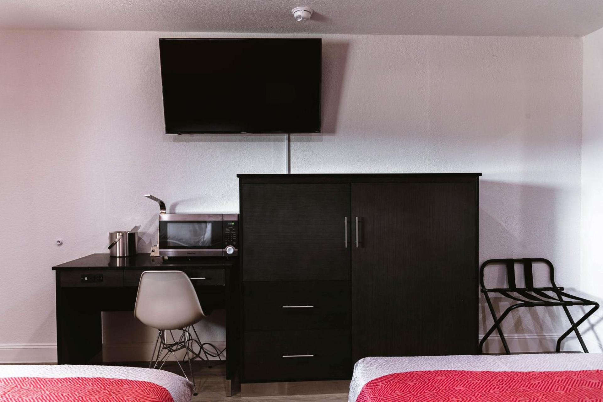Motel 6 Bellville, OH photo 40