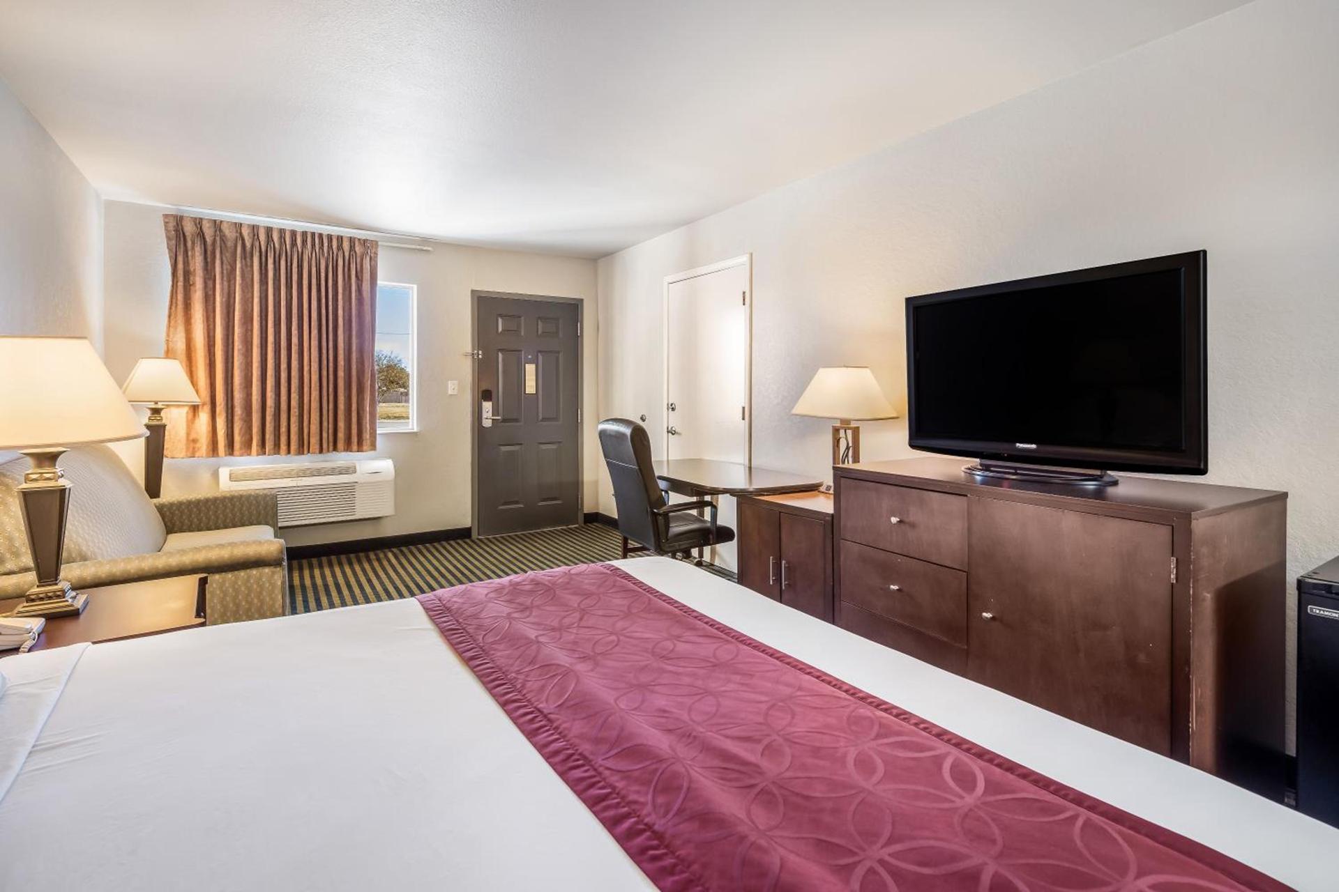 Americas Best Value Inn New Braunfels photo 15