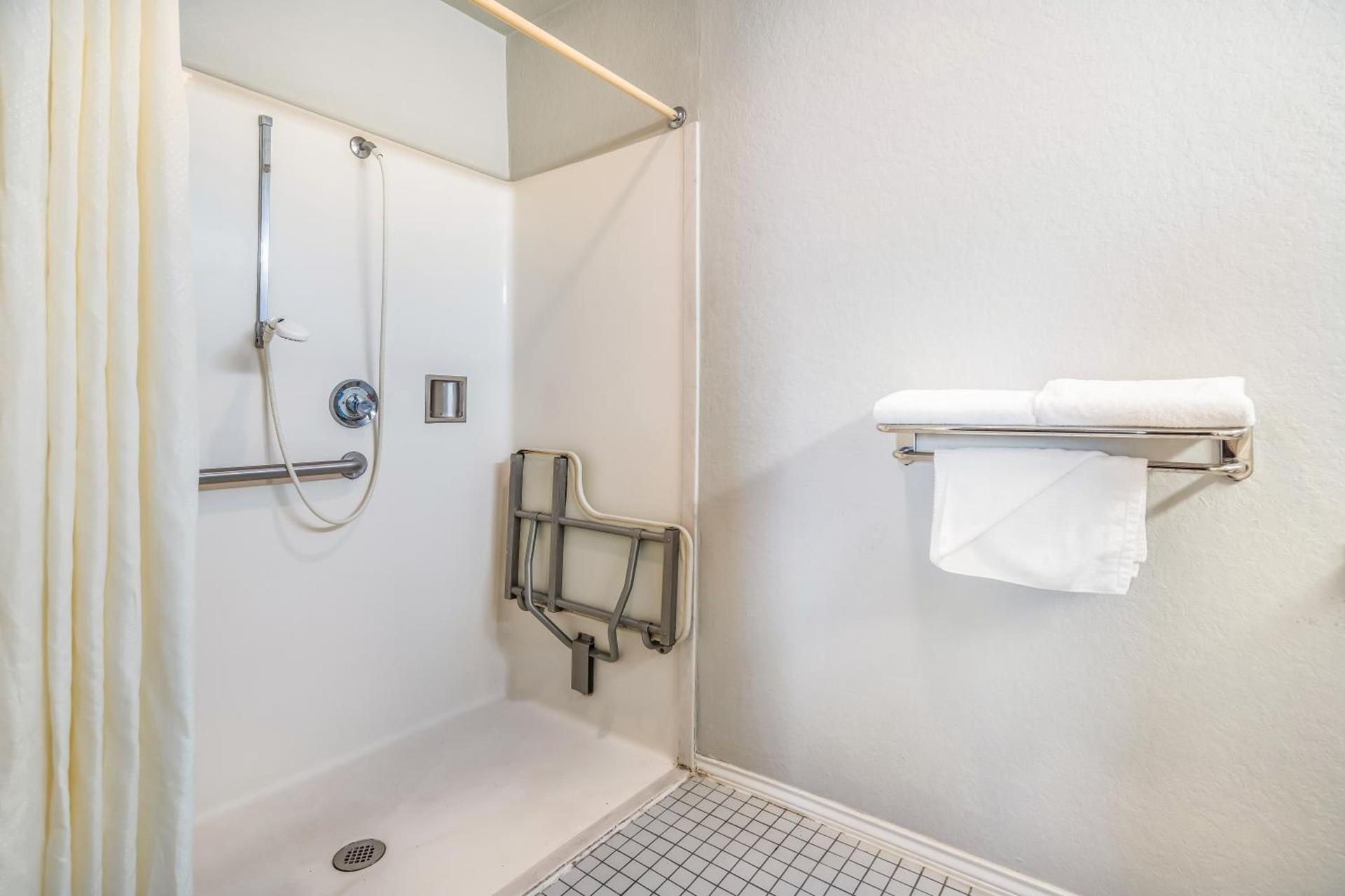 Americas Best Value Inn New Braunfels photo 21