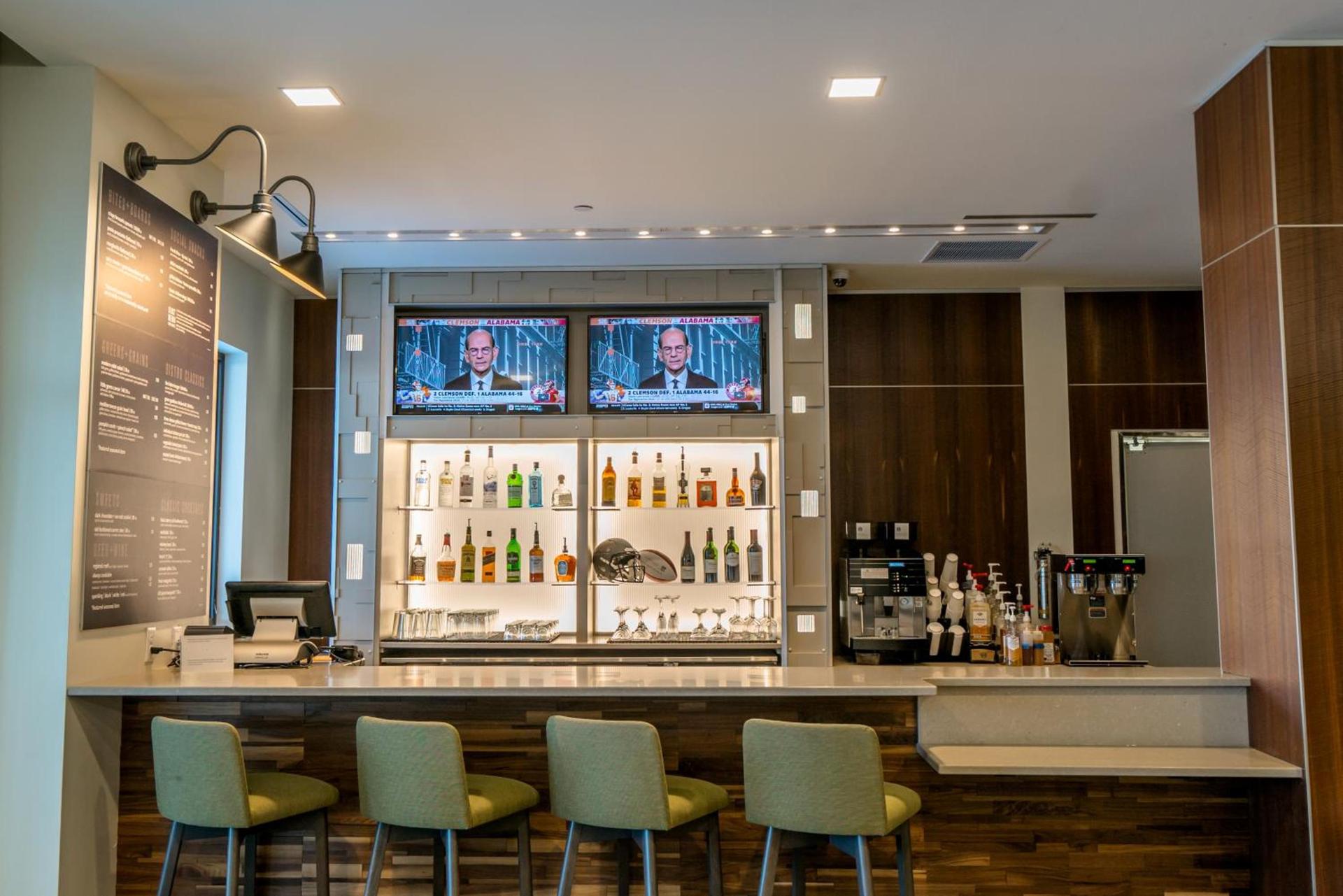 Courtyard by Marriott Fargo photo 13