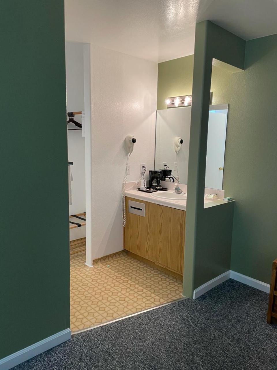 Murphey's Motel LLC photo 15