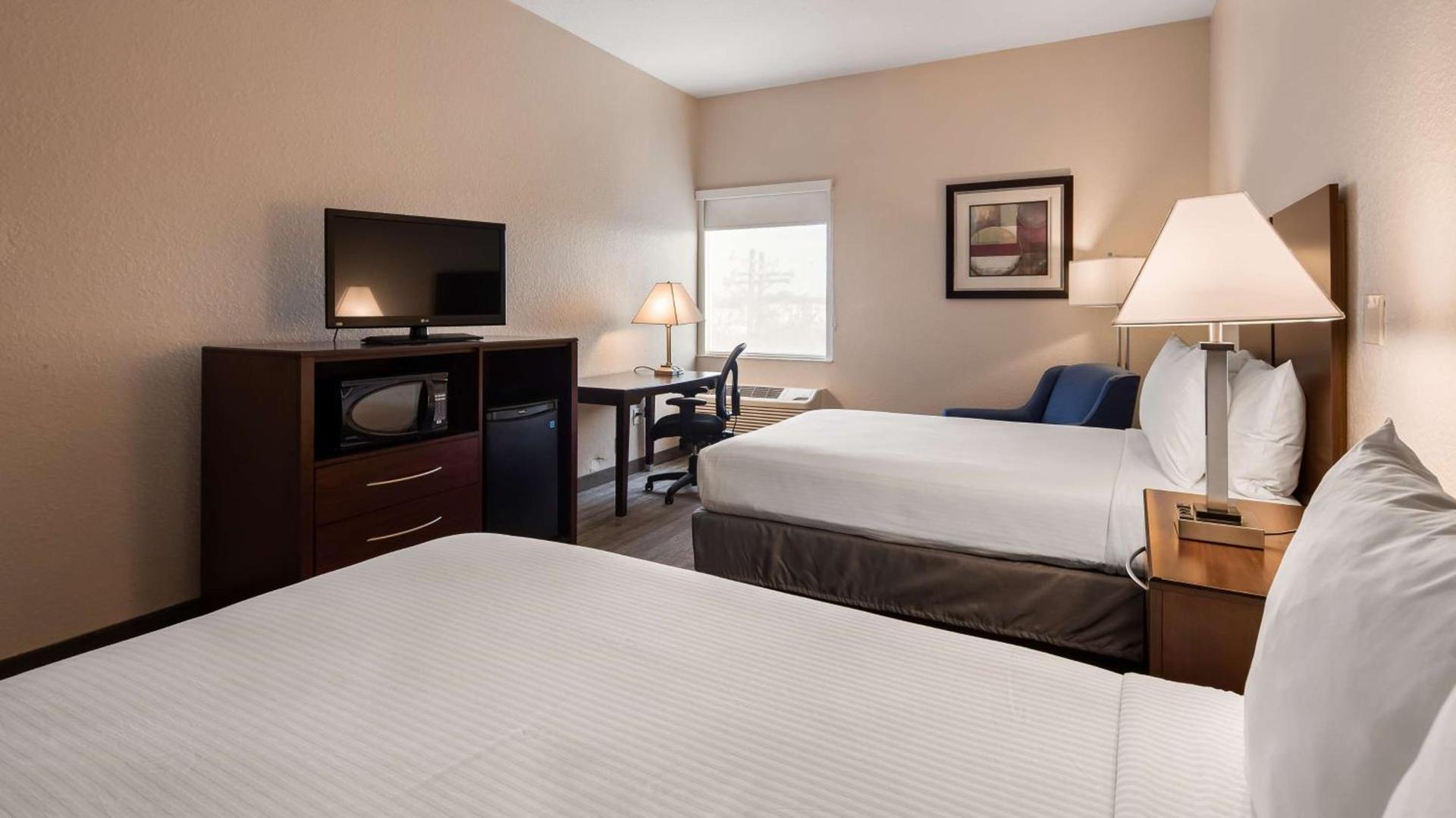 Best Western Tampa photo 5