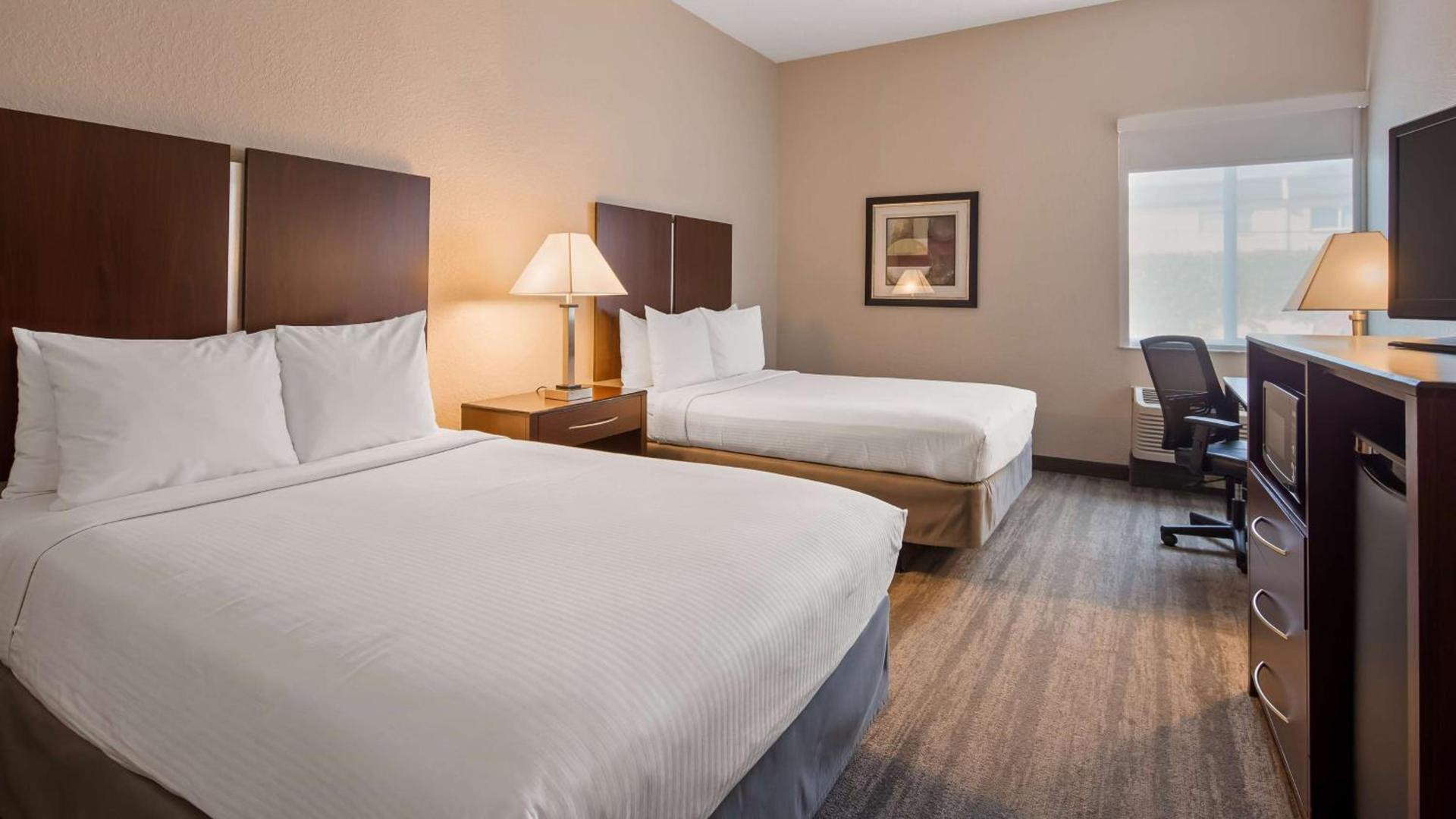 Best Western Tampa photo 27