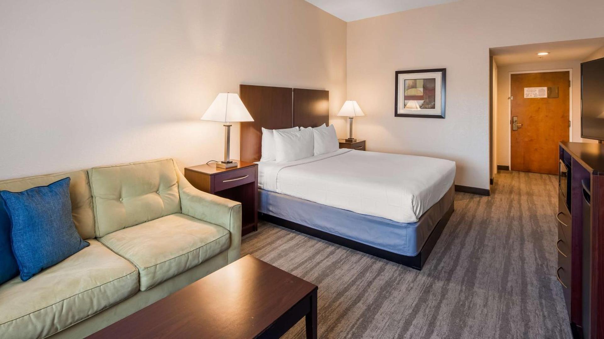 Best Western Tampa photo 6