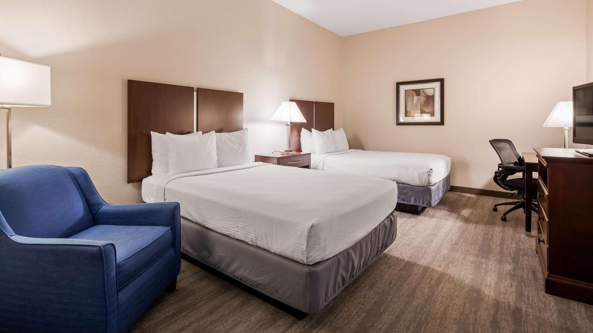 Best Western Tampa photo 21