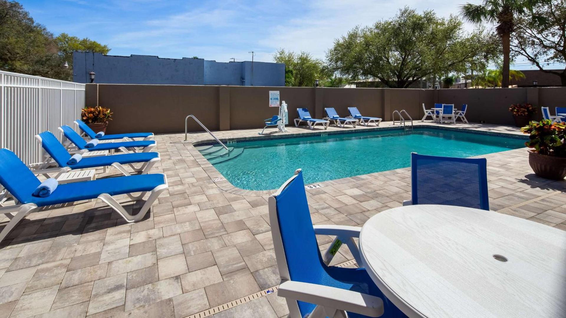 Best Western Tampa photo 8