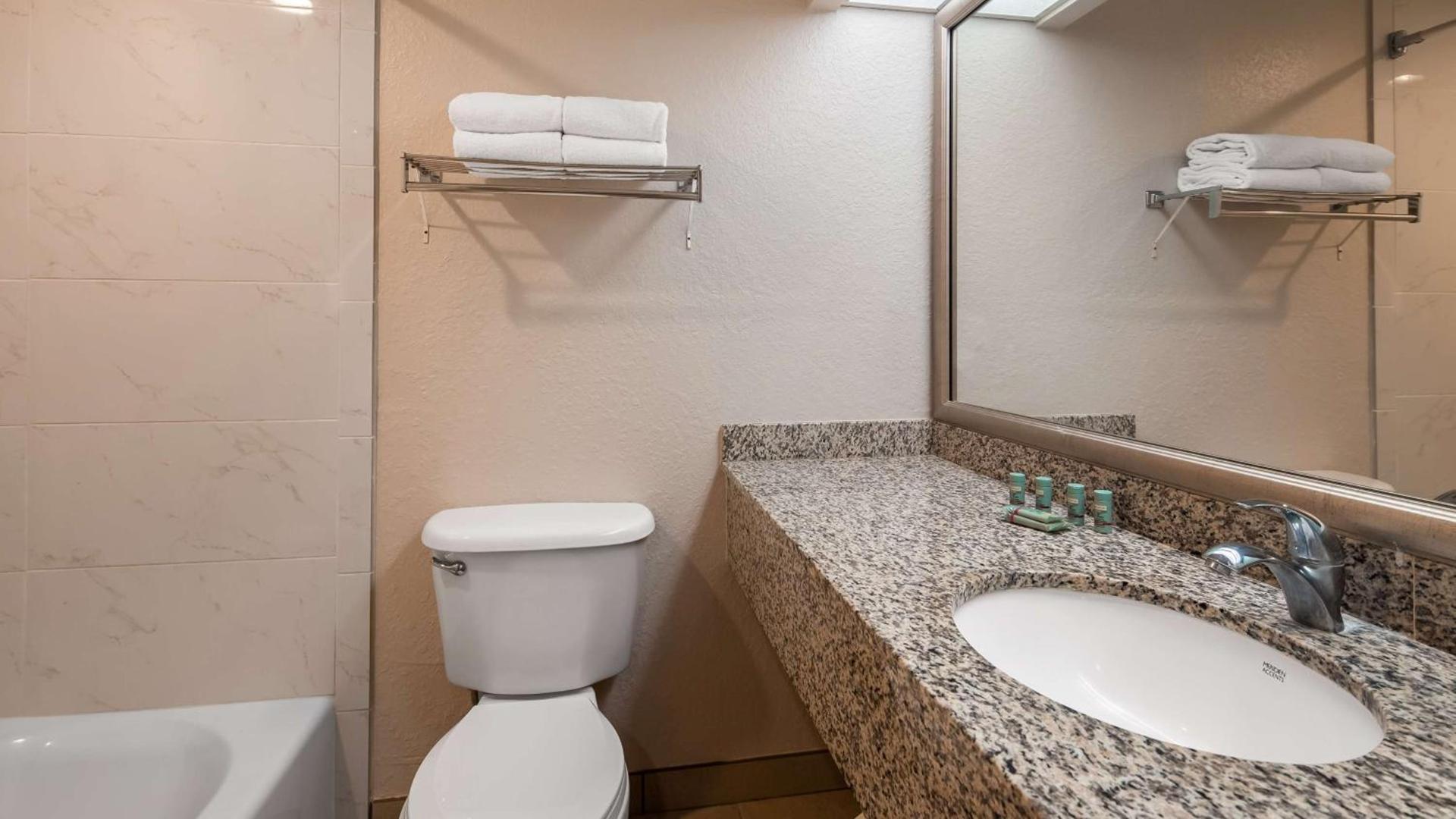 Best Western Tampa photo 31