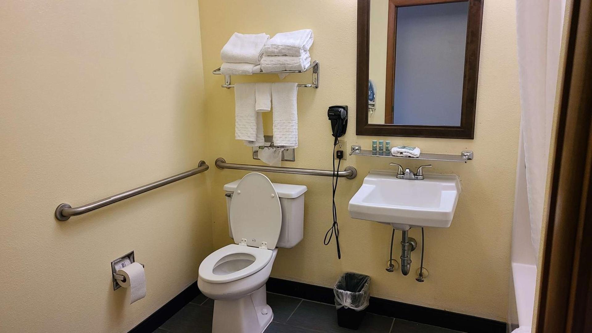Best Western Shippensburg photo 22