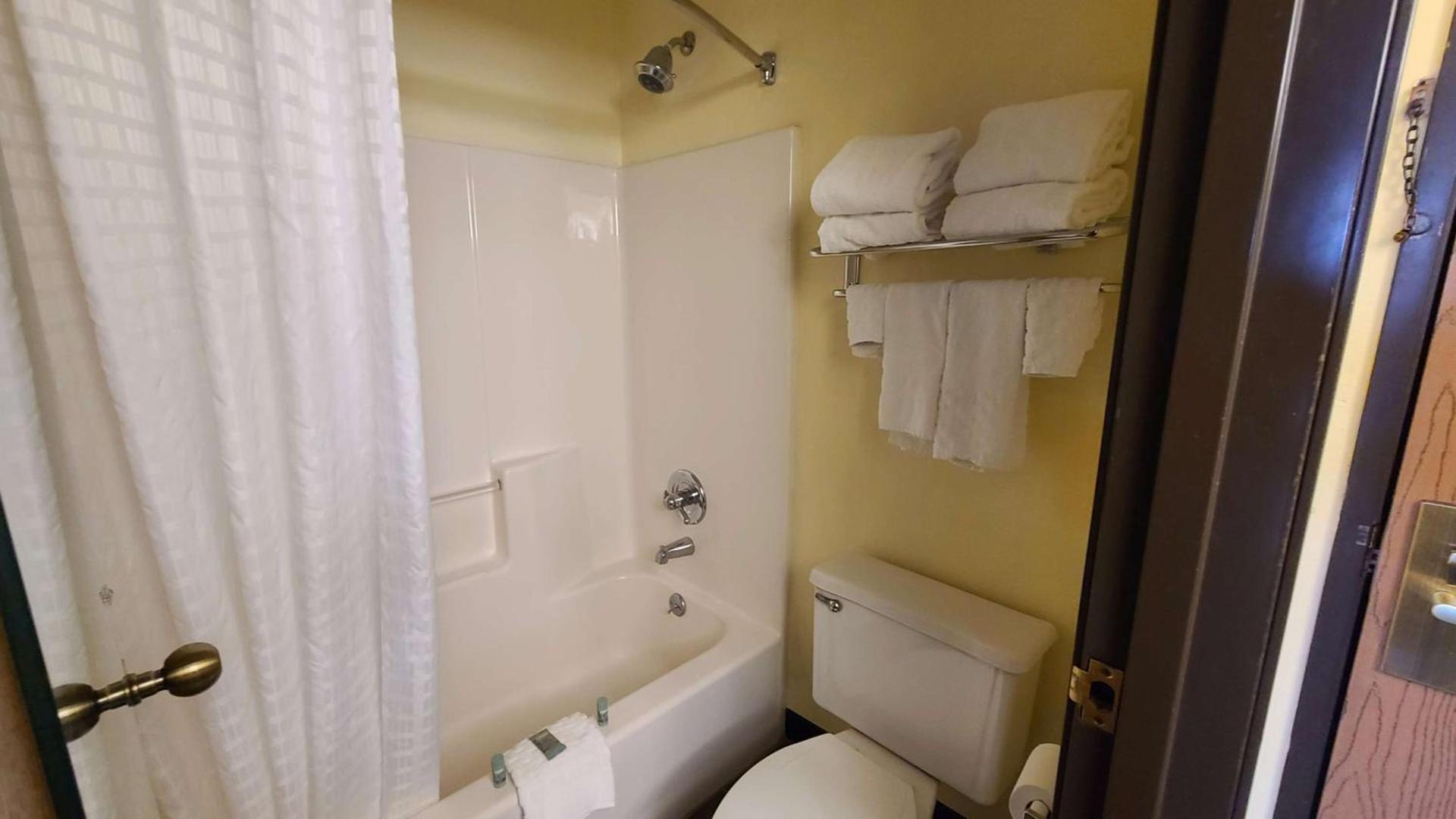 Best Western Shippensburg photo 26
