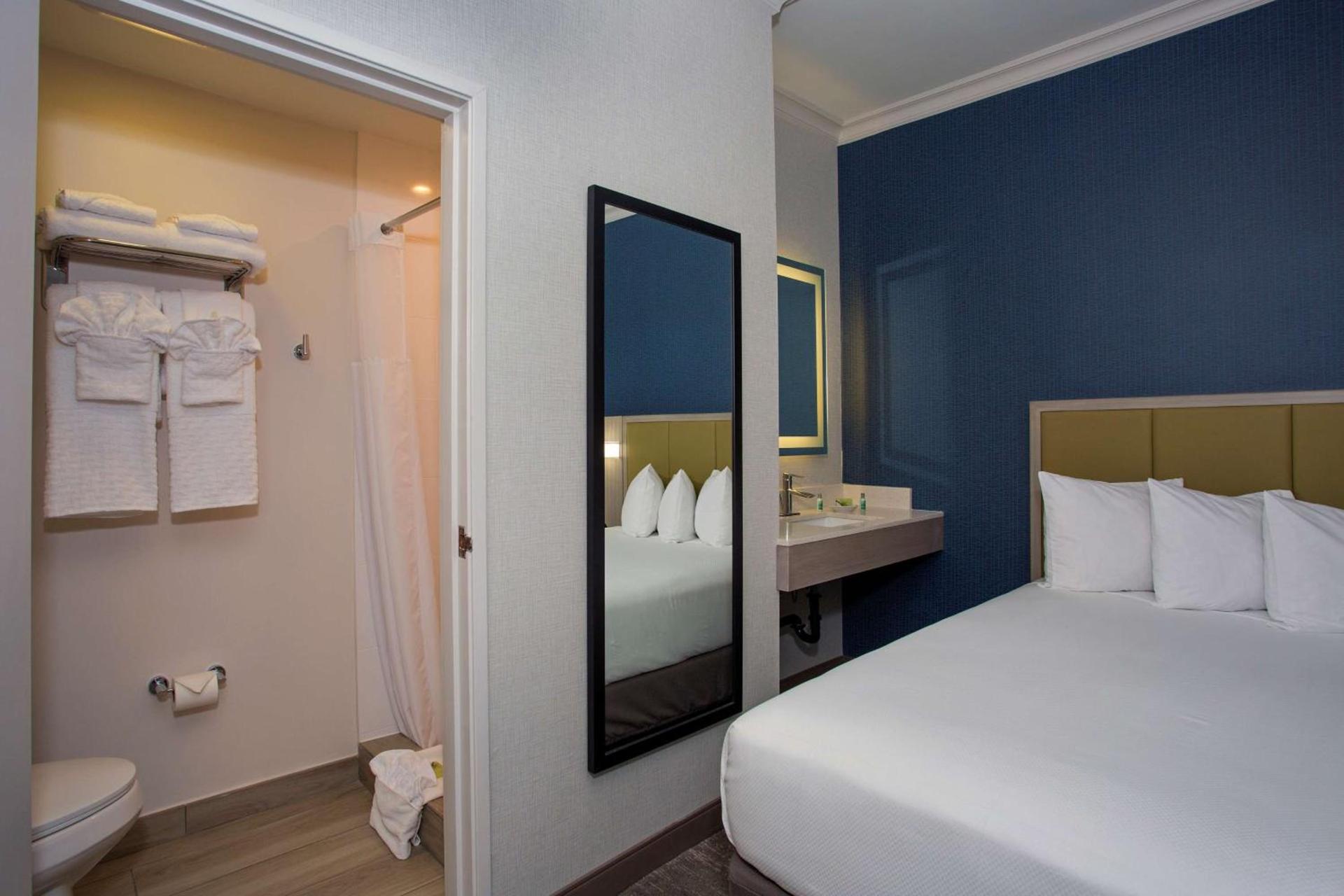 SureStay Hotel by Best Western Santa Monica photo 40