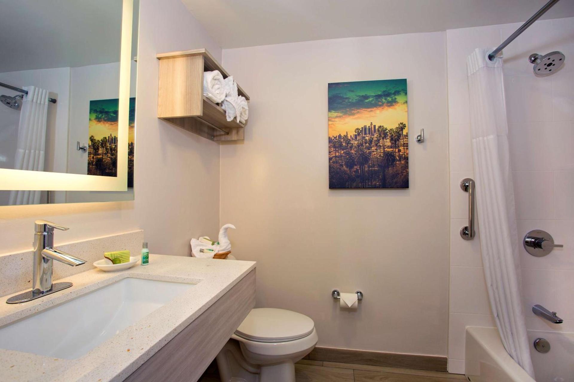 SureStay Hotel by Best Western Santa Monica photo 43